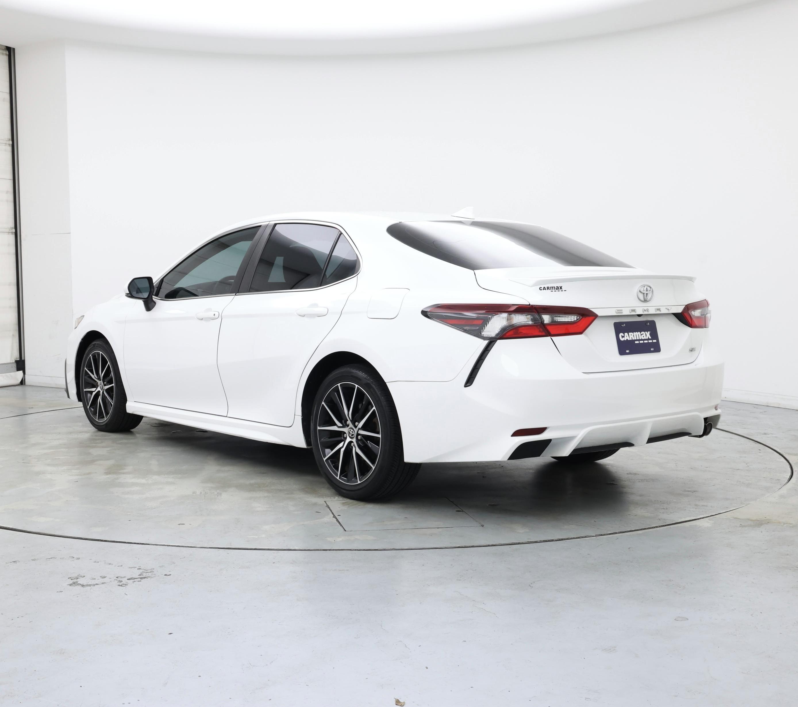 Thumbnail: 2022 Toyota Camry - 2