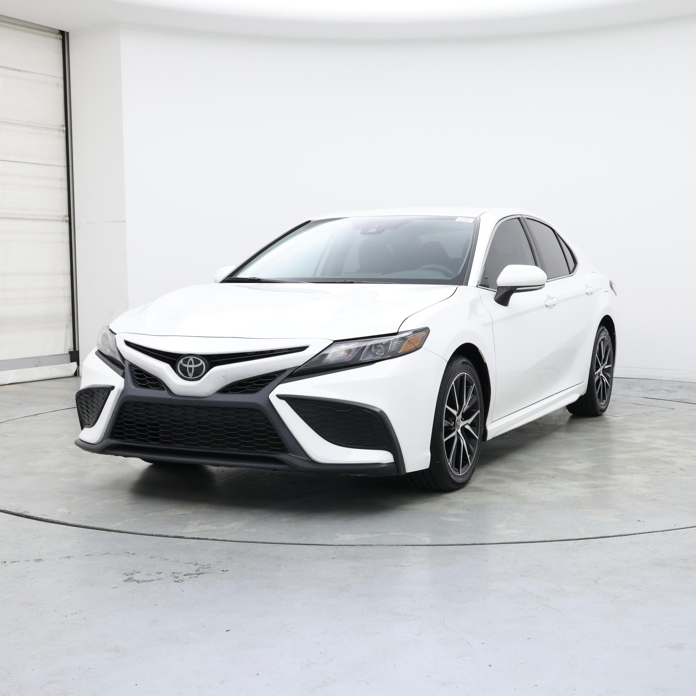 Thumbnail: 2022 Toyota Camry - 4