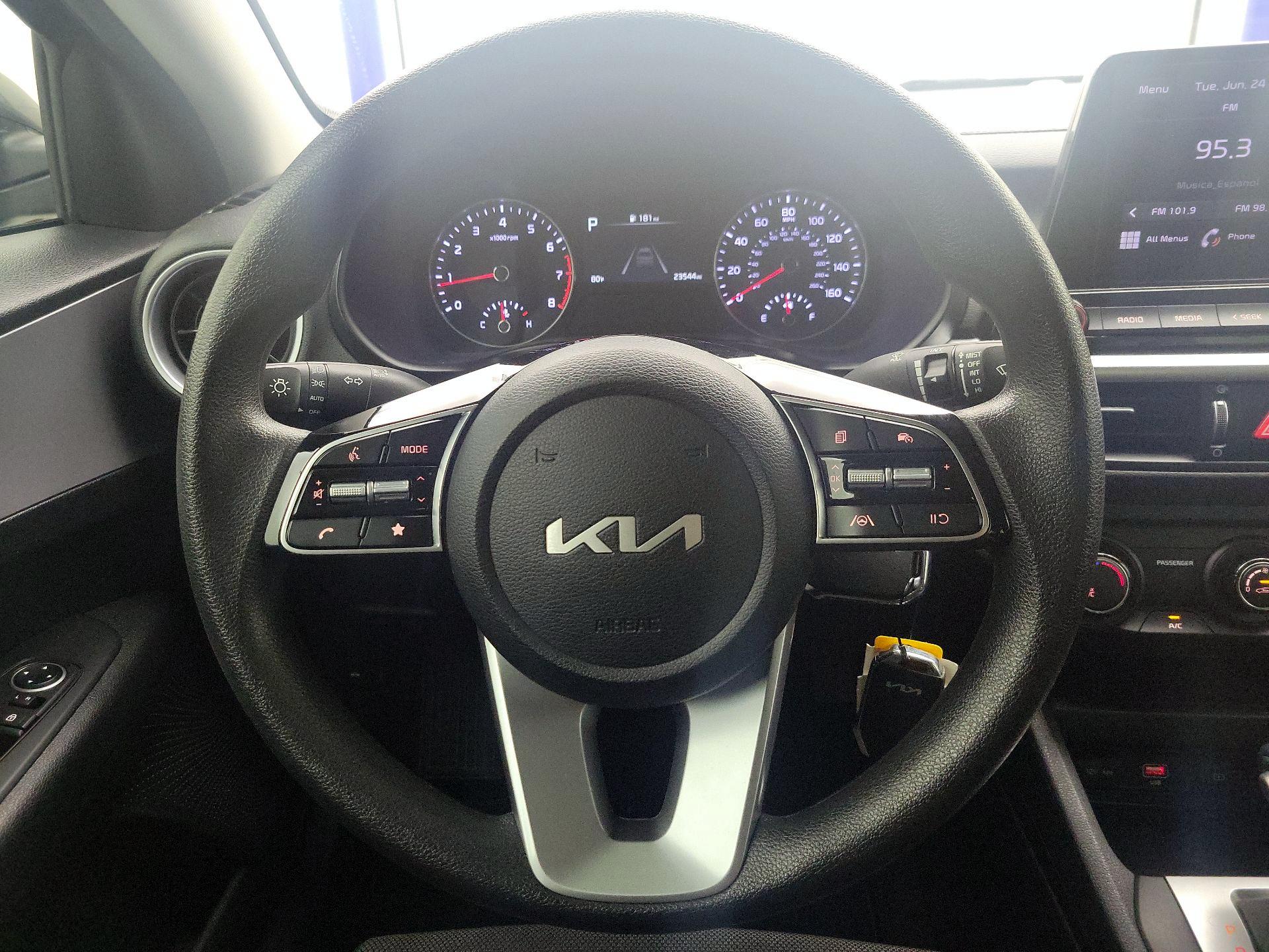 Thumbnail: 2024 Kia Forte - 10