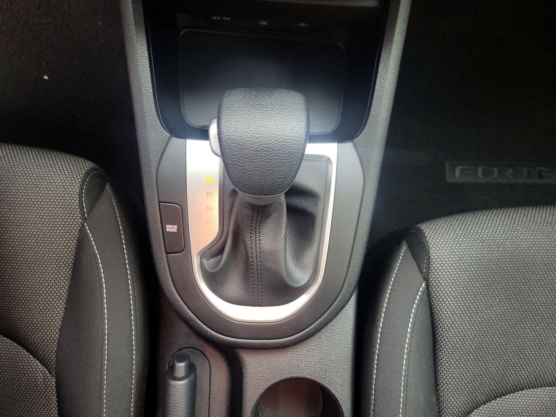 Thumbnail: 2024 Kia Forte - 17