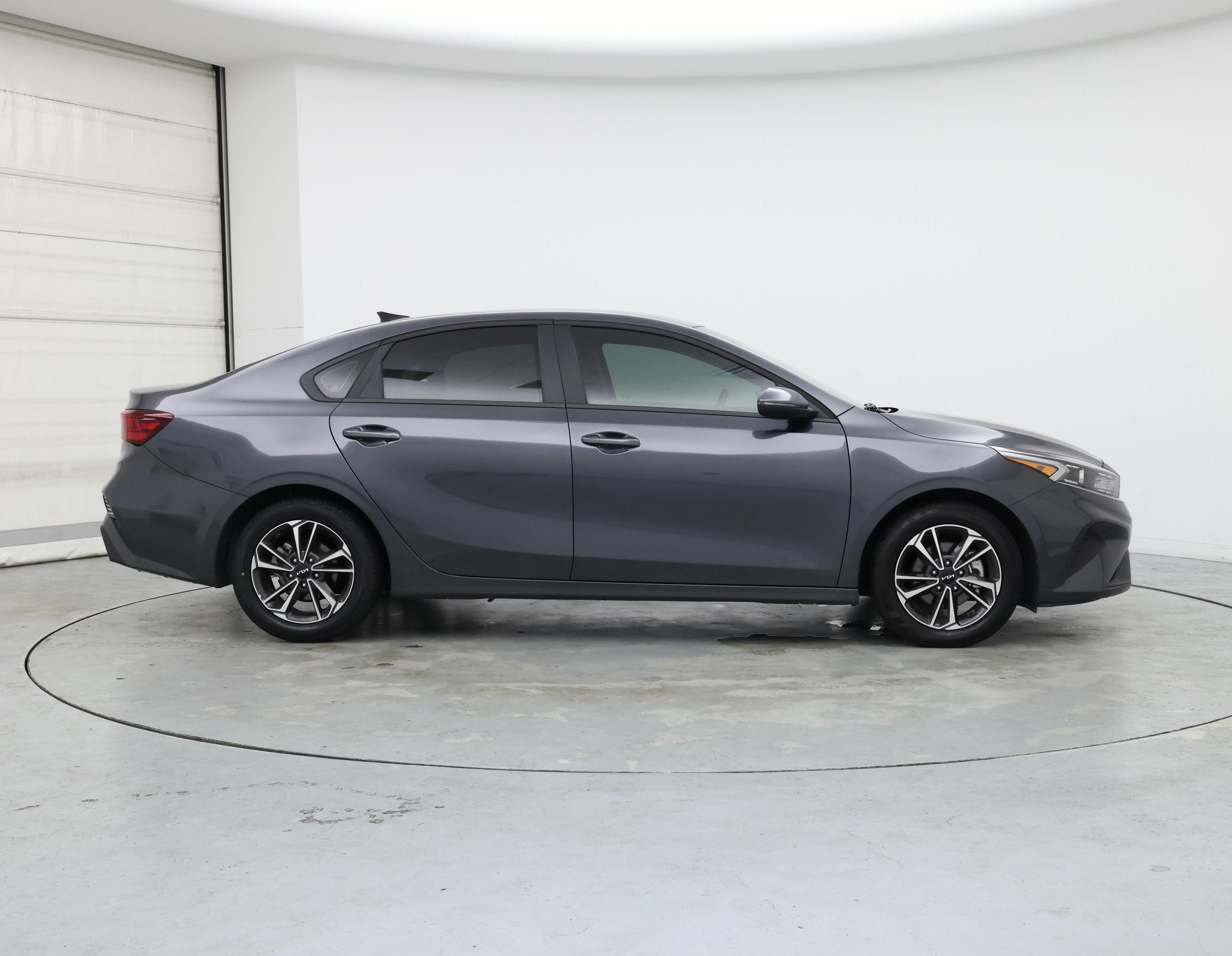 Thumbnail: 2024 Kia Forte - 7