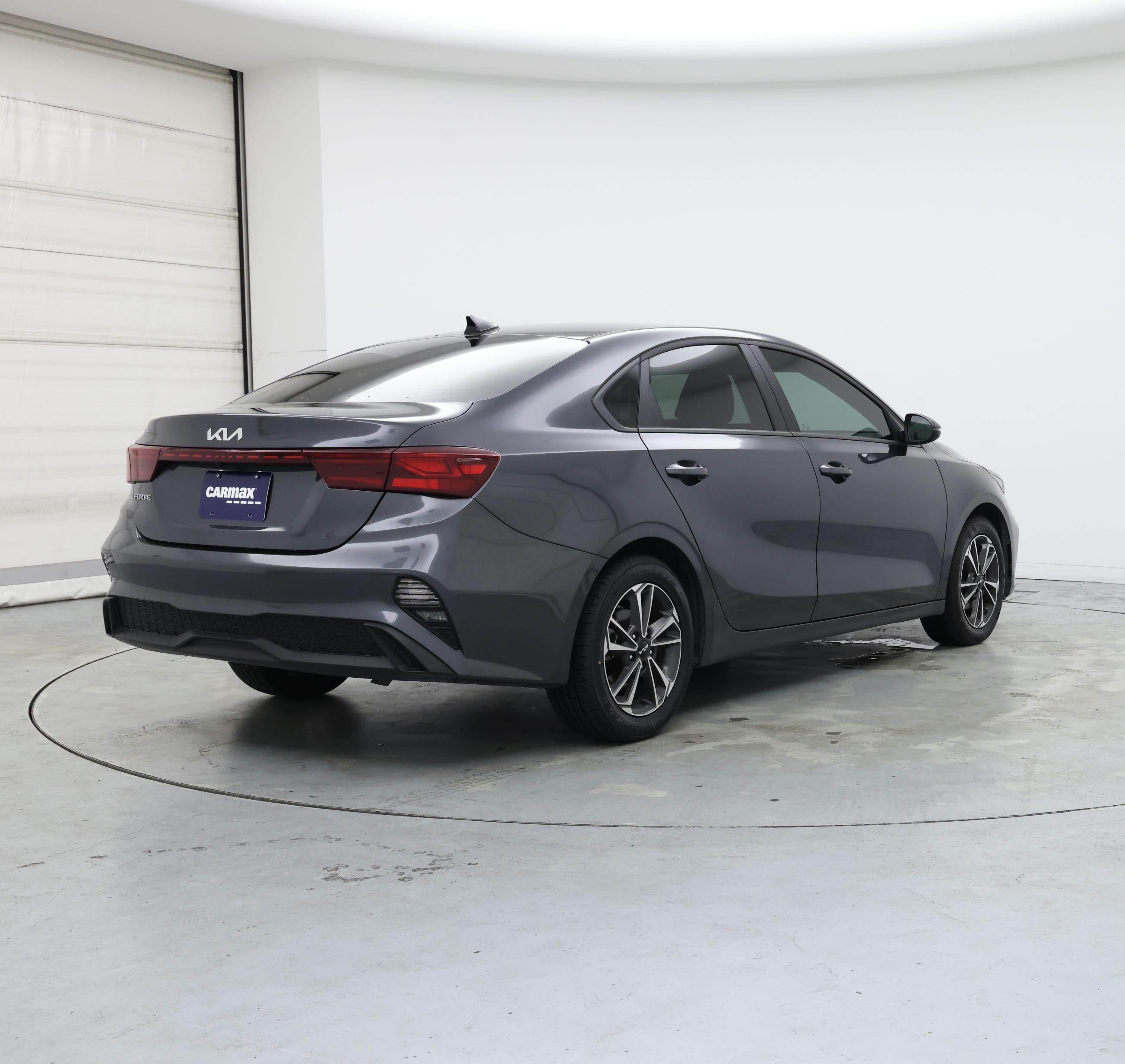 Thumbnail: 2024 Kia Forte - 8
