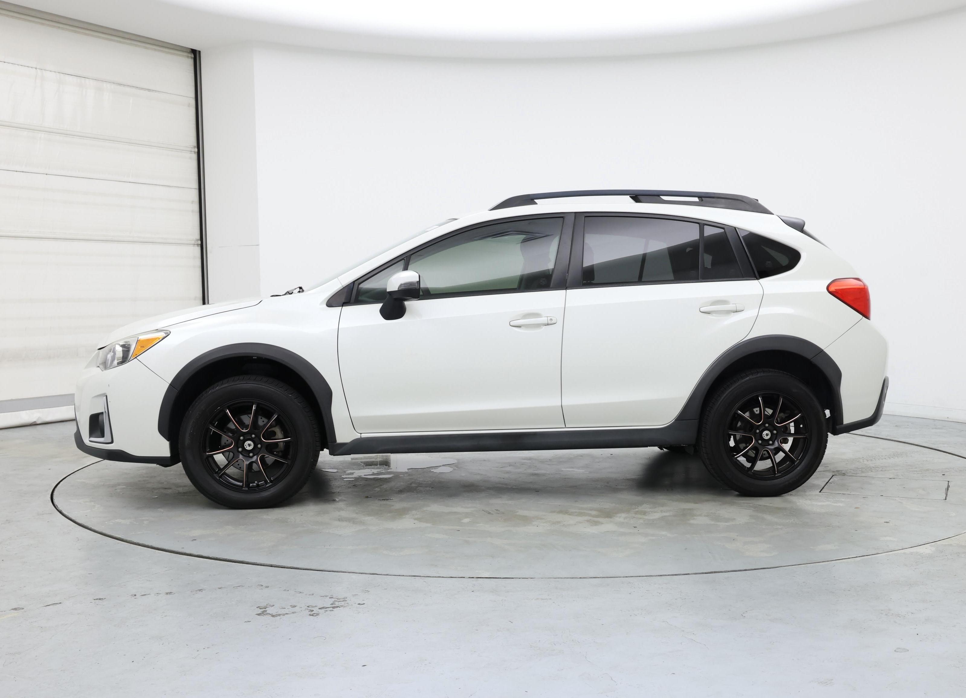 Thumbnail: 2016 Subaru XV Crosstrek - 3