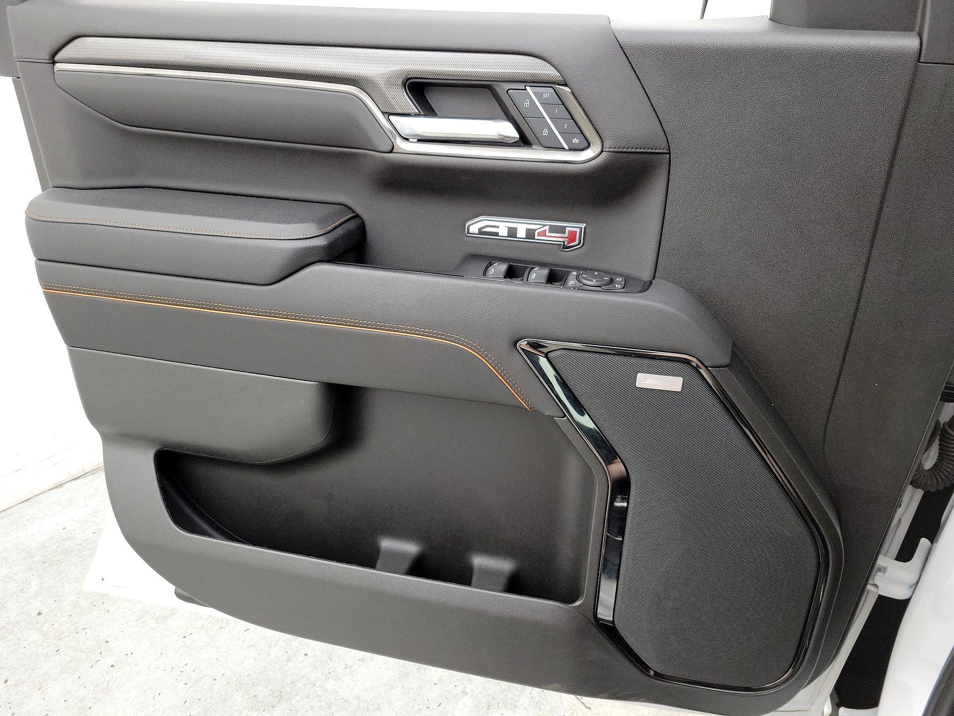 Thumbnail: 2023 GMC Sierra 1500 - 12