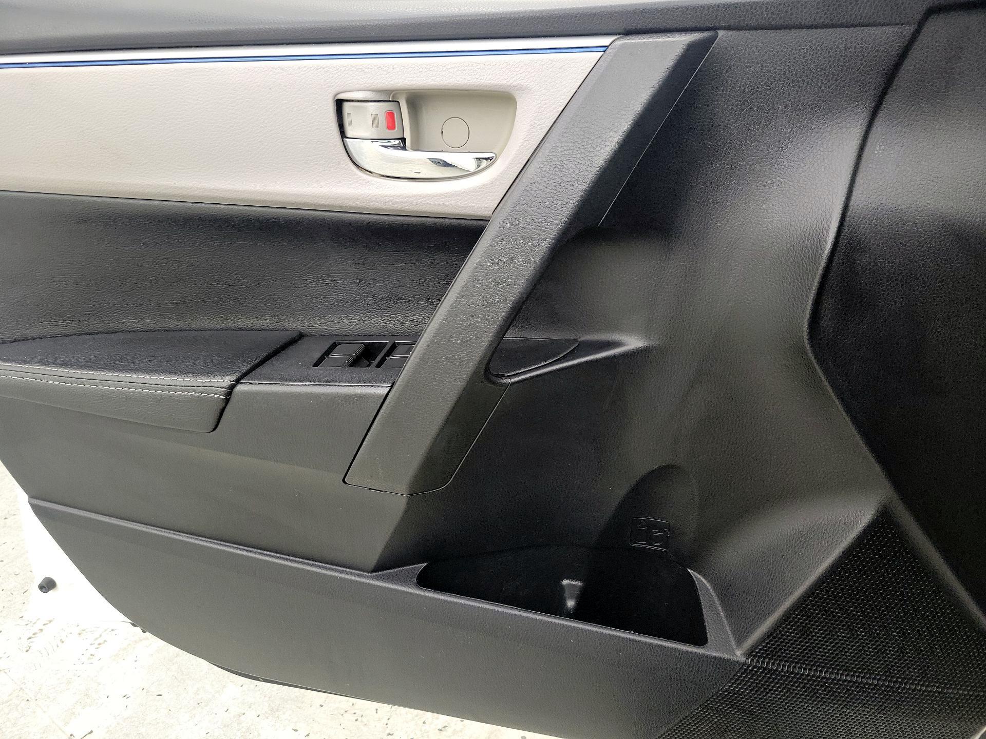Thumbnail: 2016 Toyota Corolla - 12