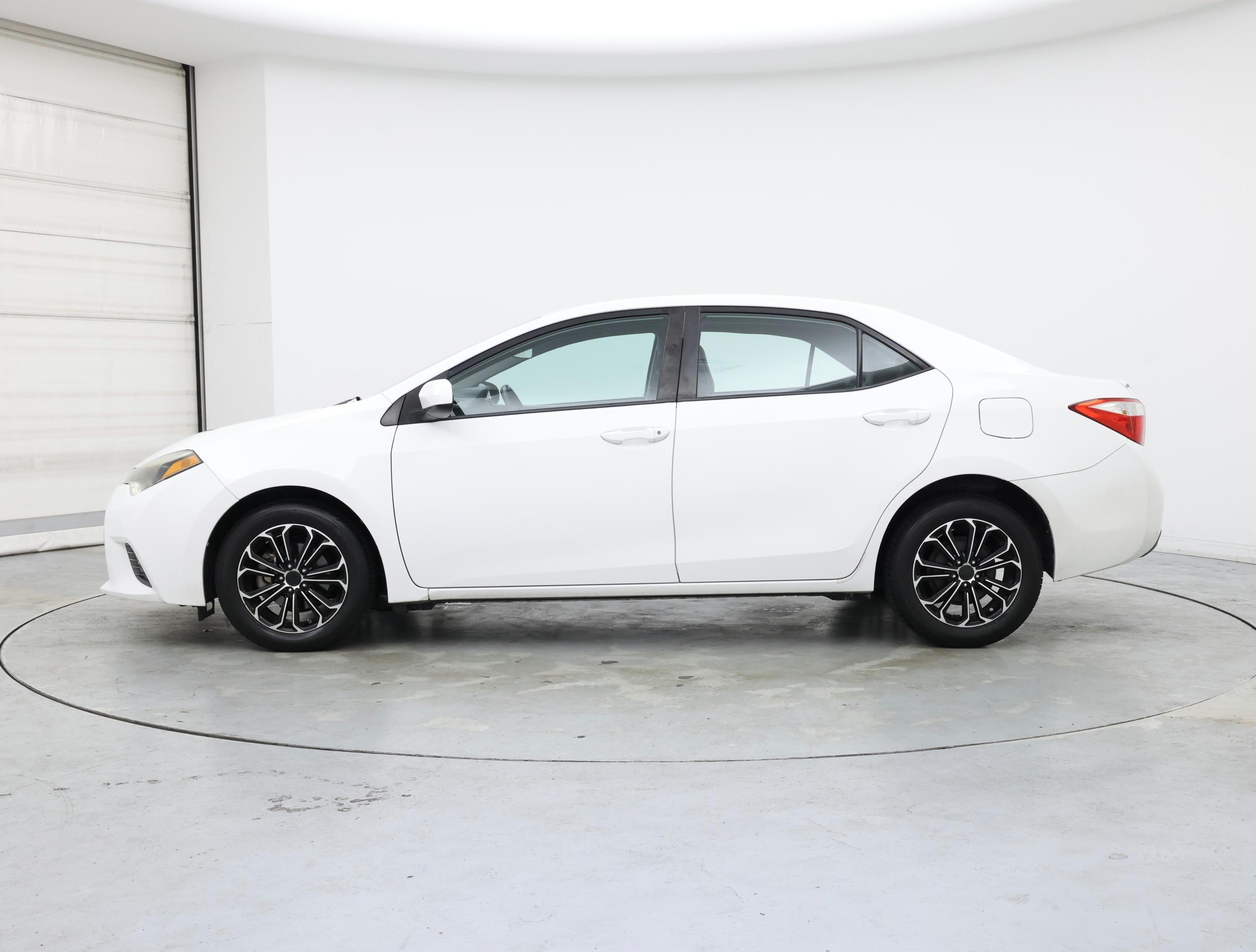Thumbnail: 2016 Toyota Corolla - 3