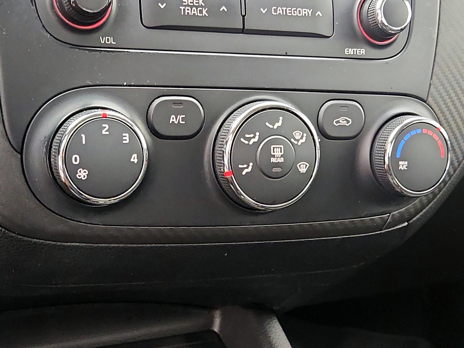 Thumbnail: 2014 Kia Forte - 16