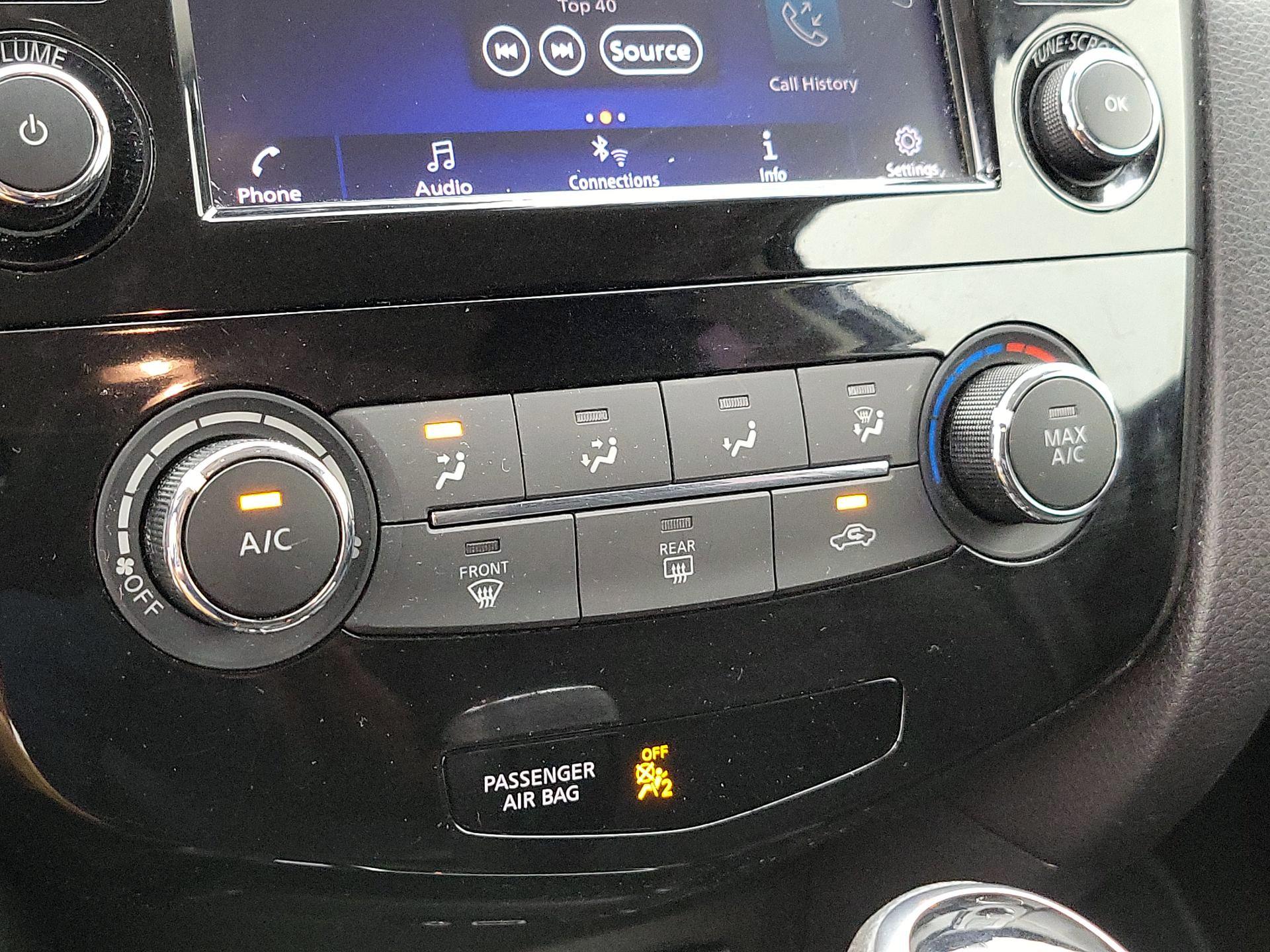Thumbnail: 2020 Nissan Rogue Sport - 16