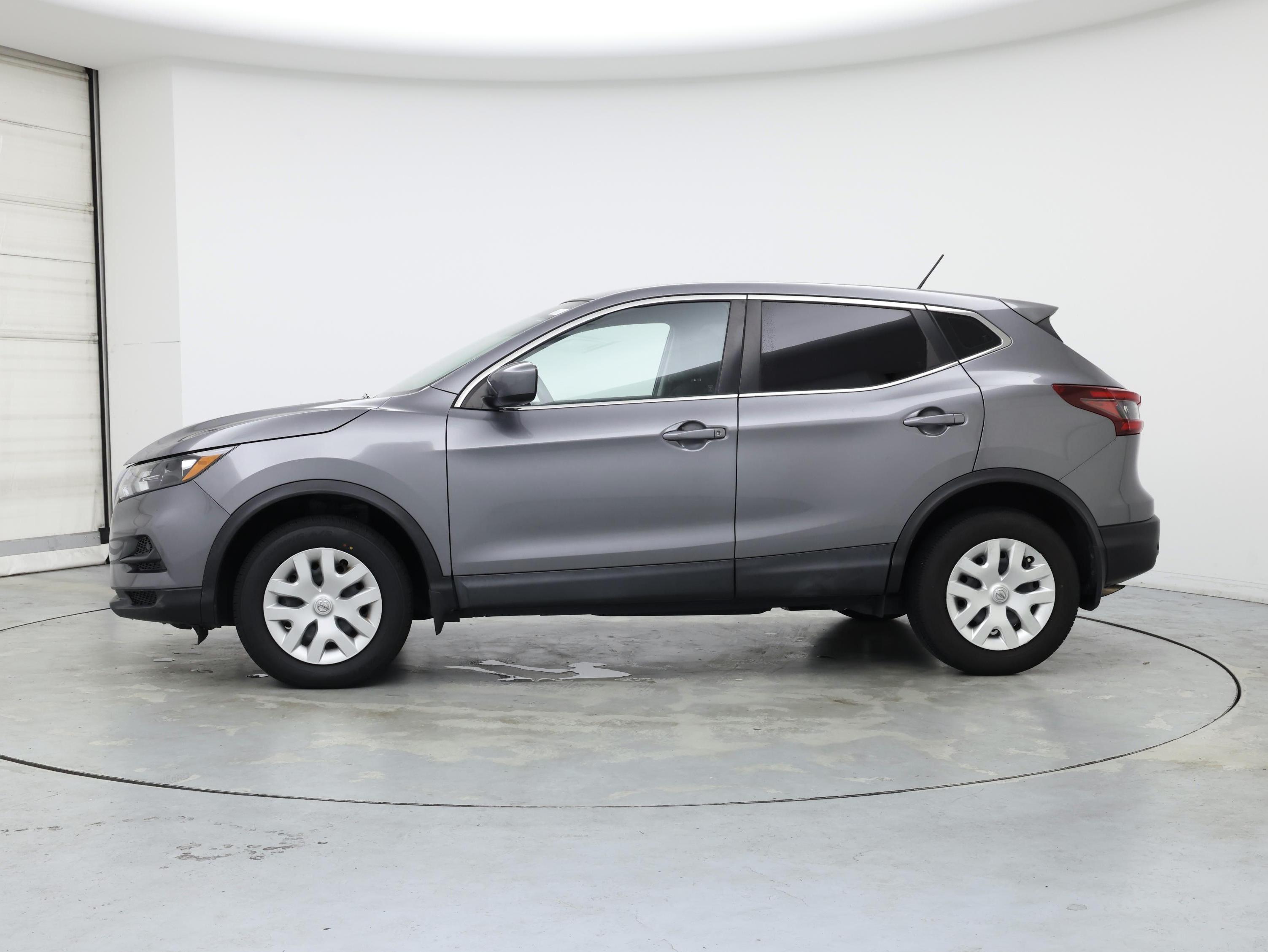 Thumbnail: 2020 Nissan Rogue Sport - 3