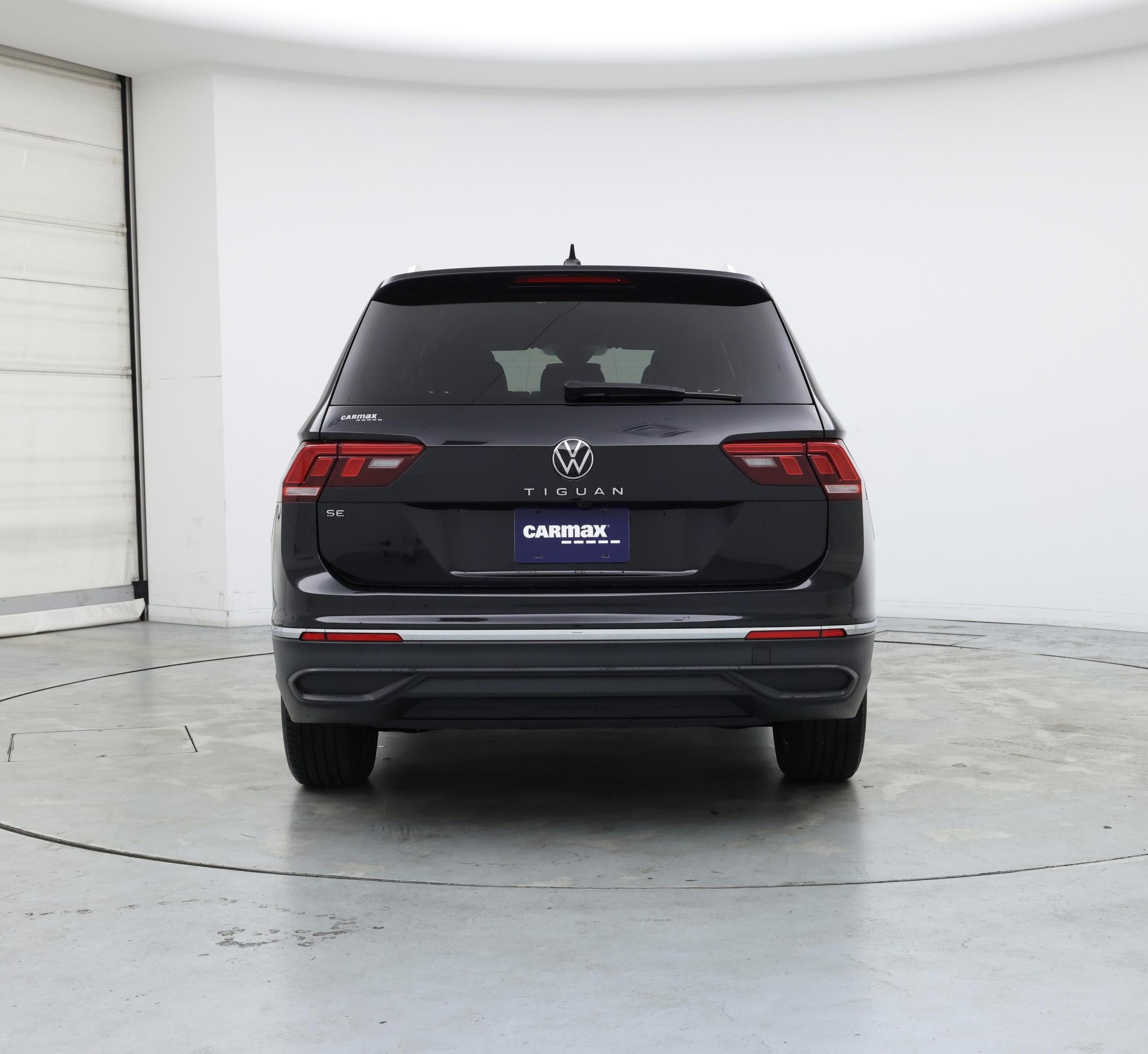 Thumbnail: 2023 Volkswagen Tiguan - 6