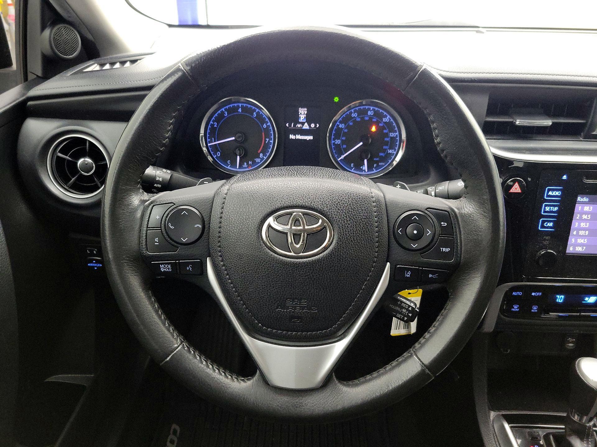 Thumbnail: 2017 Toyota Corolla - 10