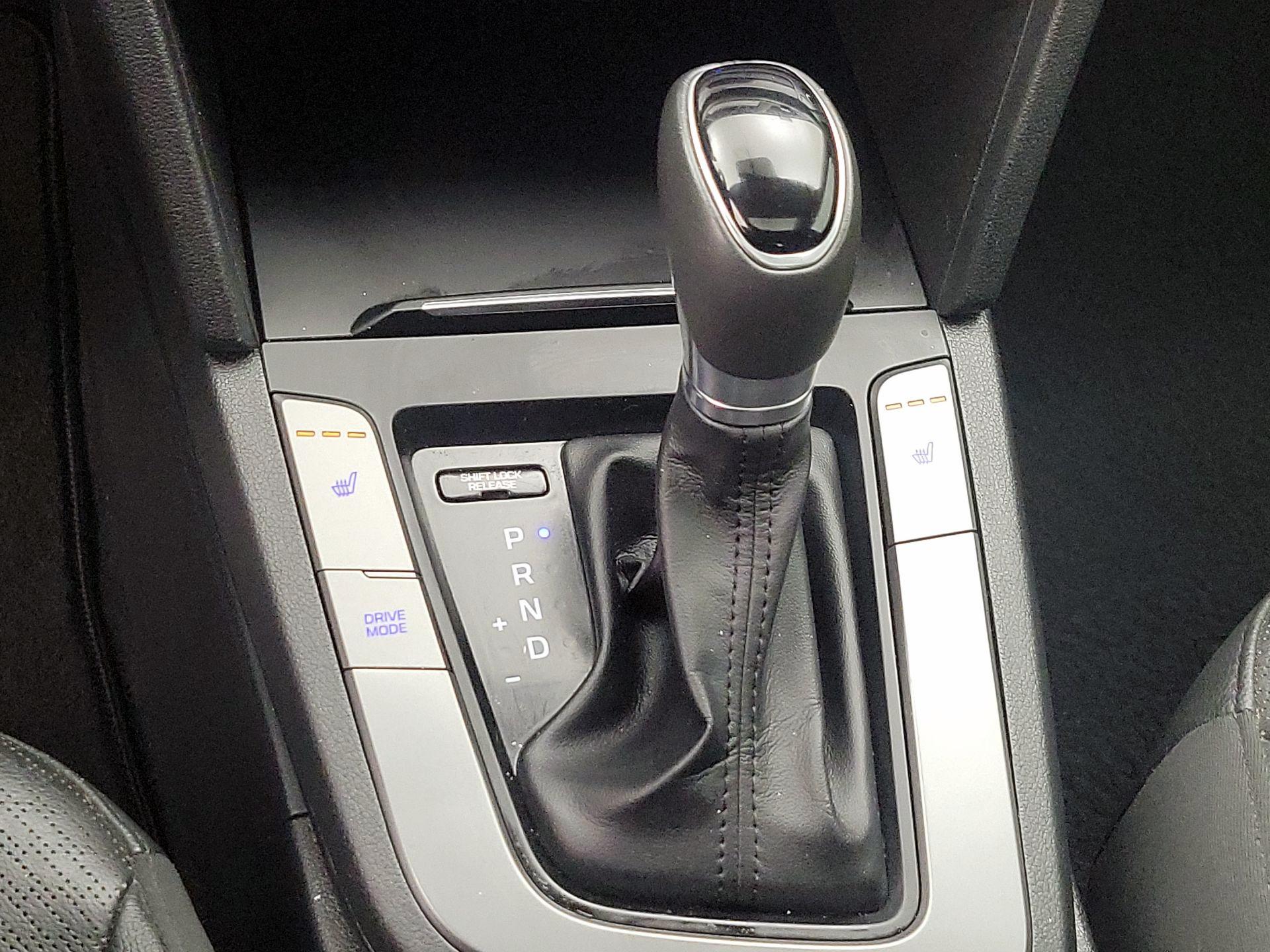 Thumbnail: 2017 Hyundai Elantra - 18