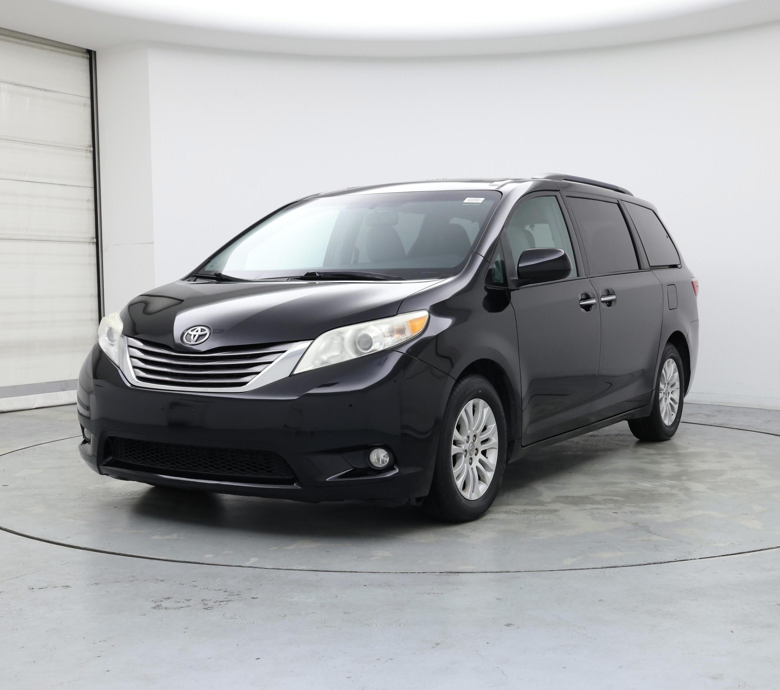 Thumbnail: 2017 Toyota Sienna - 4