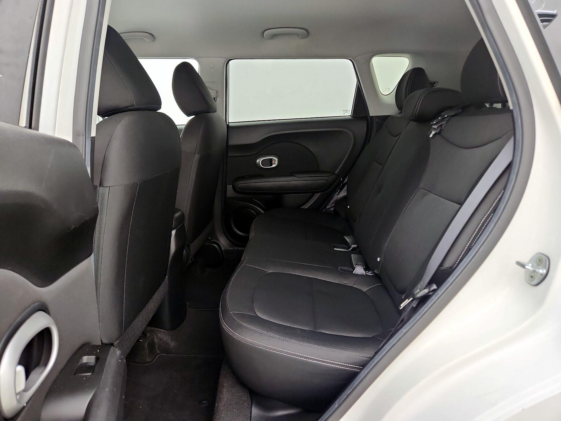 Thumbnail: 2015 Kia Soul - 18