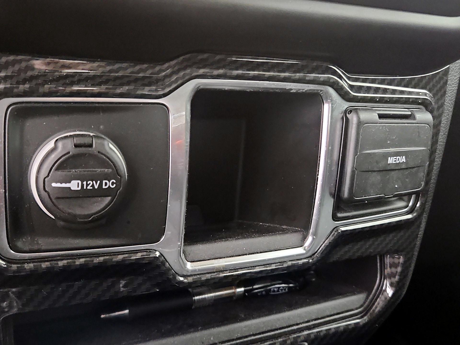 Thumbnail: 2021 Jeep Gladiator - 18