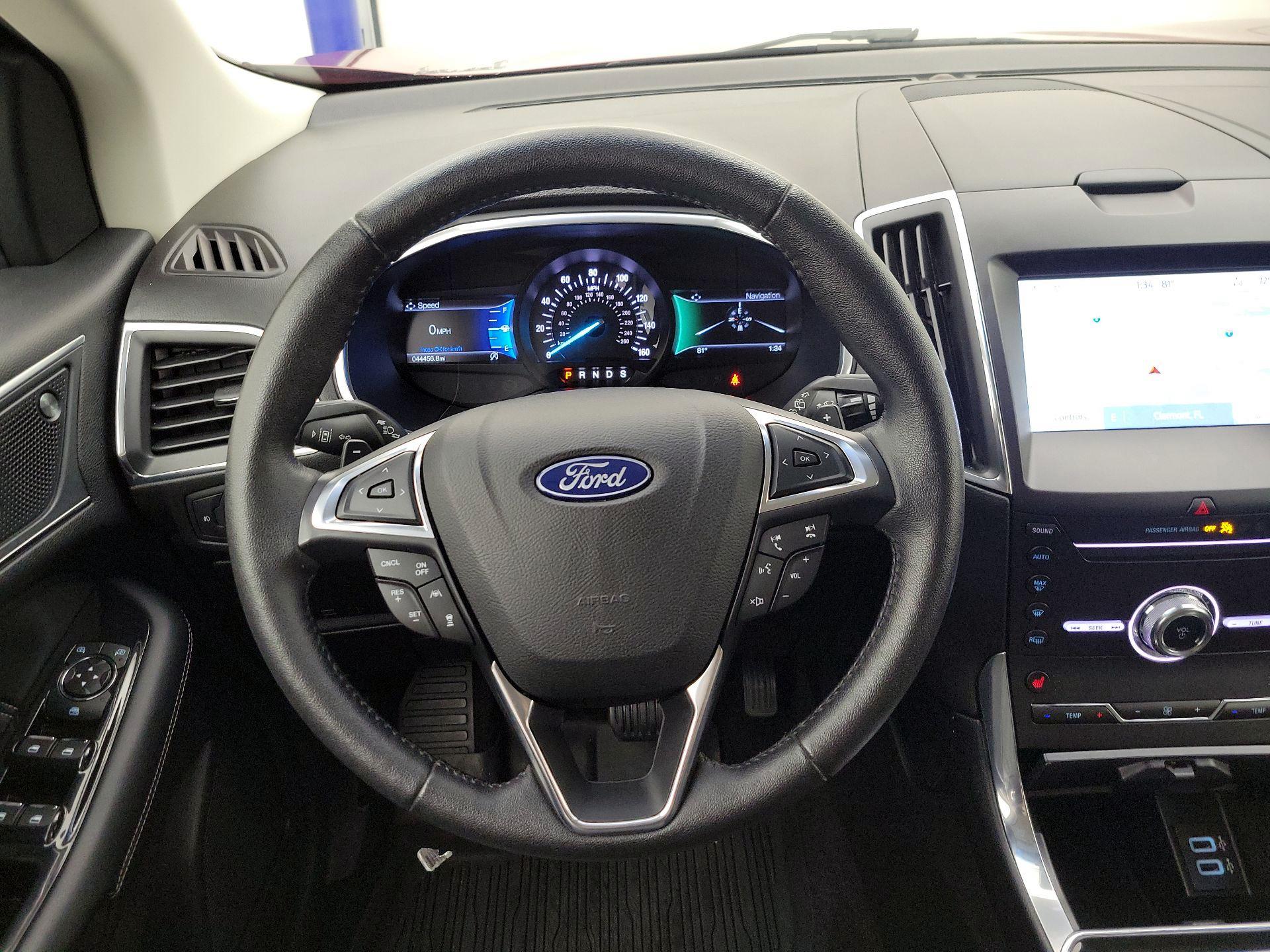 Thumbnail: 2019 Ford Edge - 10