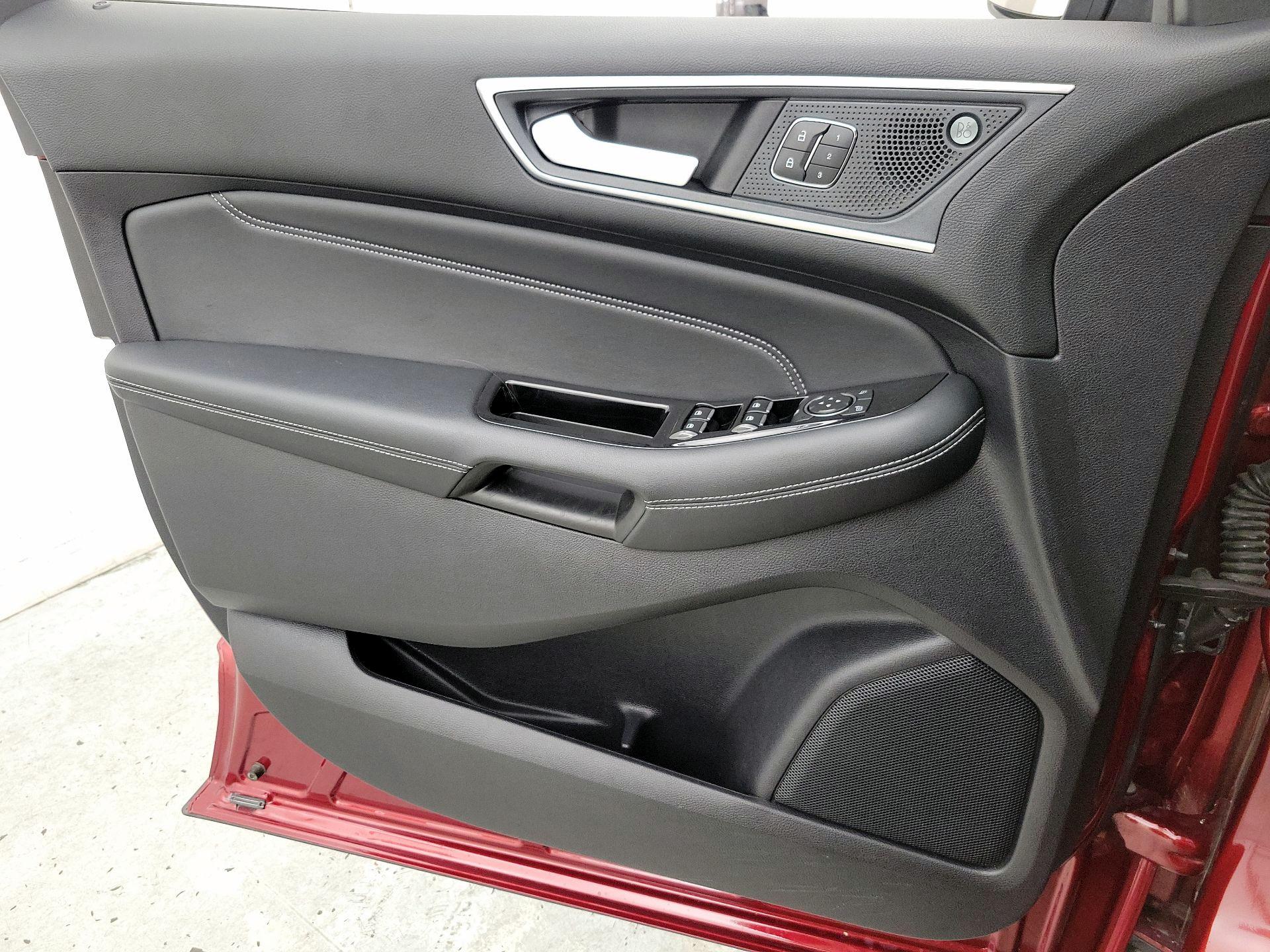 Thumbnail: 2019 Ford Edge - 12