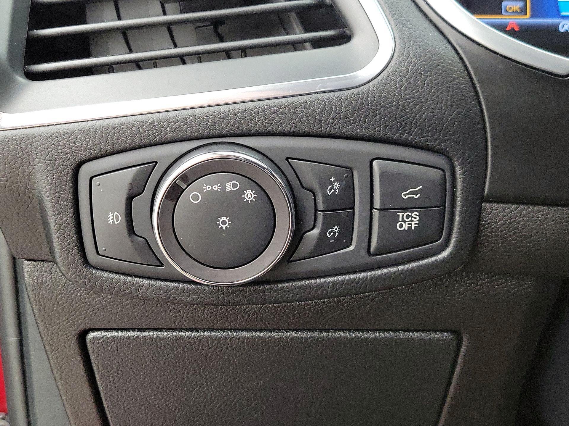 Thumbnail: 2019 Ford Edge - 13