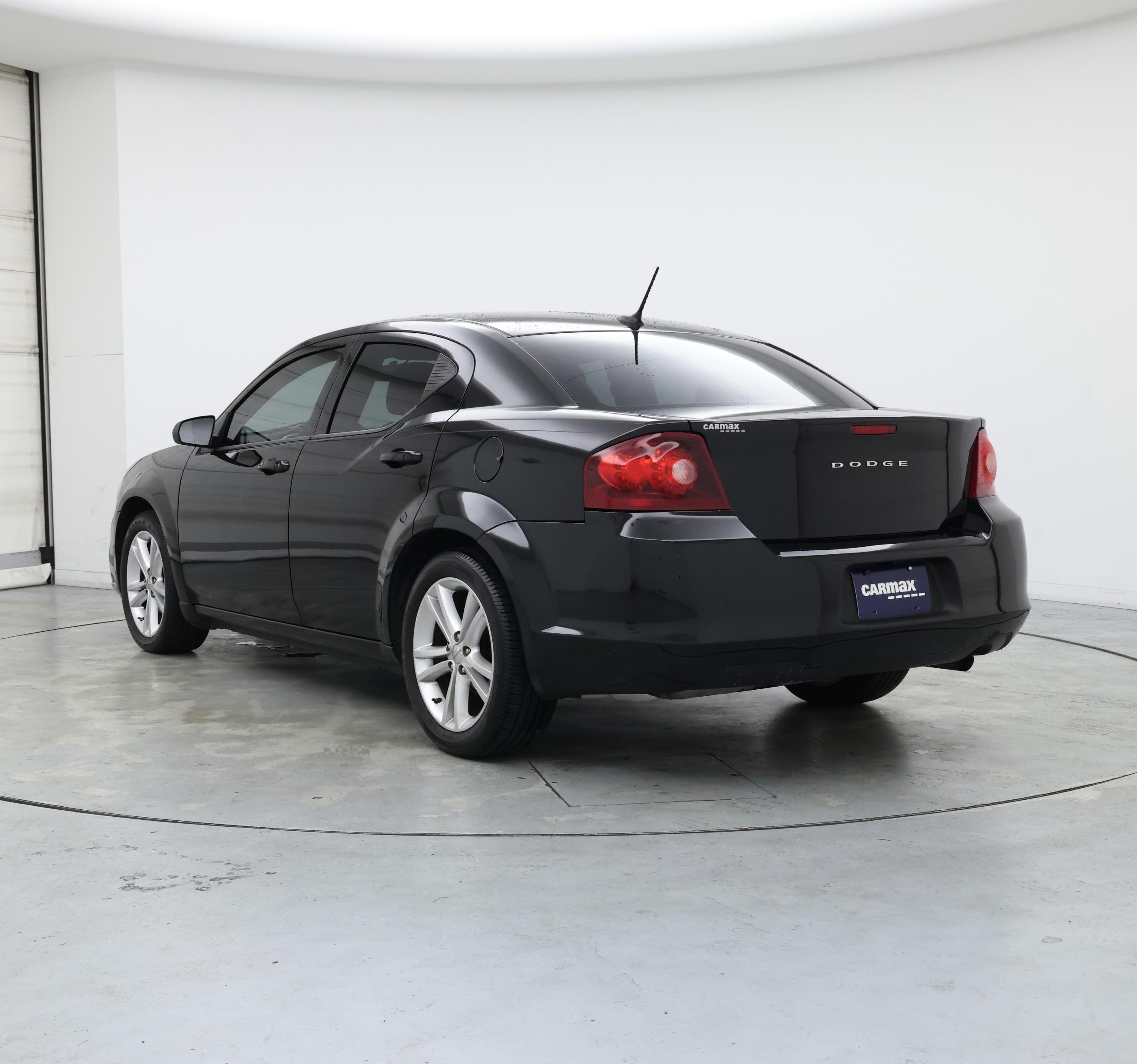 Thumbnail: 2014 Dodge Avenger - 2