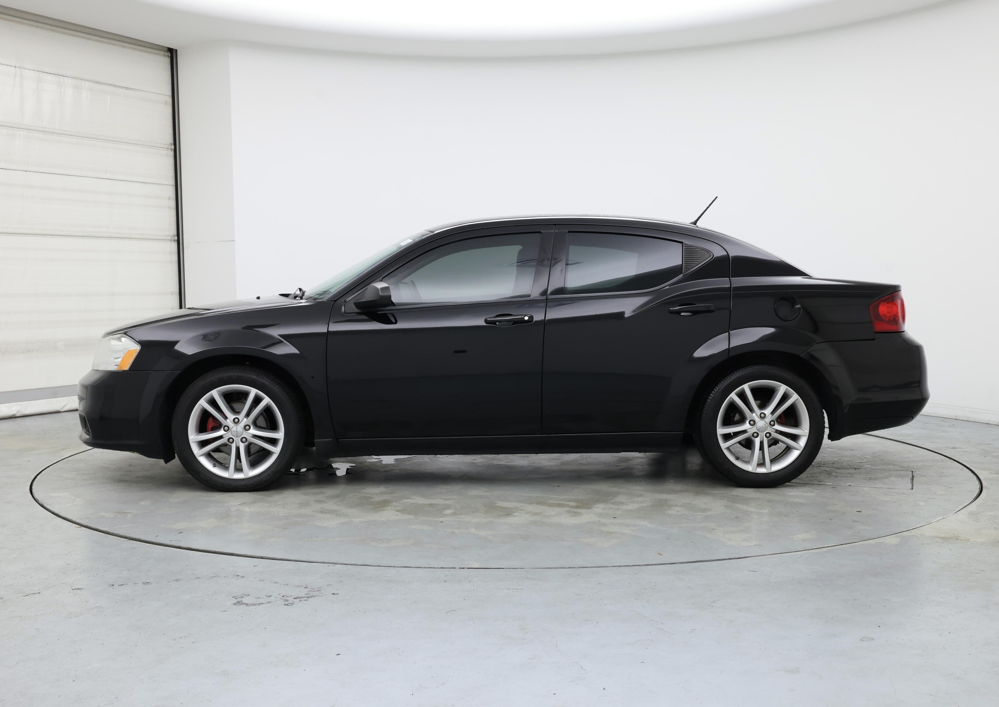 Thumbnail: 2014 Dodge Avenger - 3