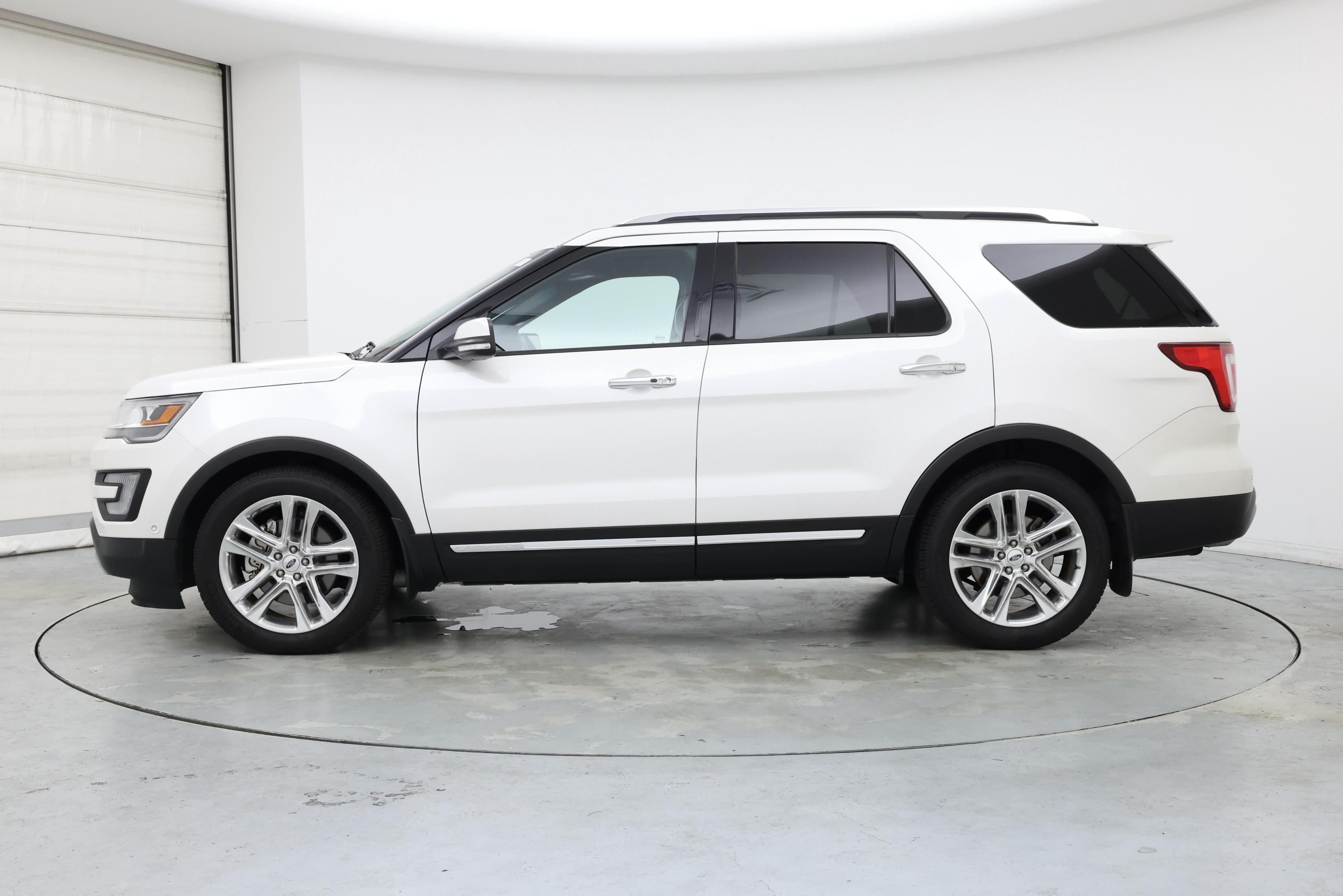 Thumbnail: 2017 Ford Explorer - 3