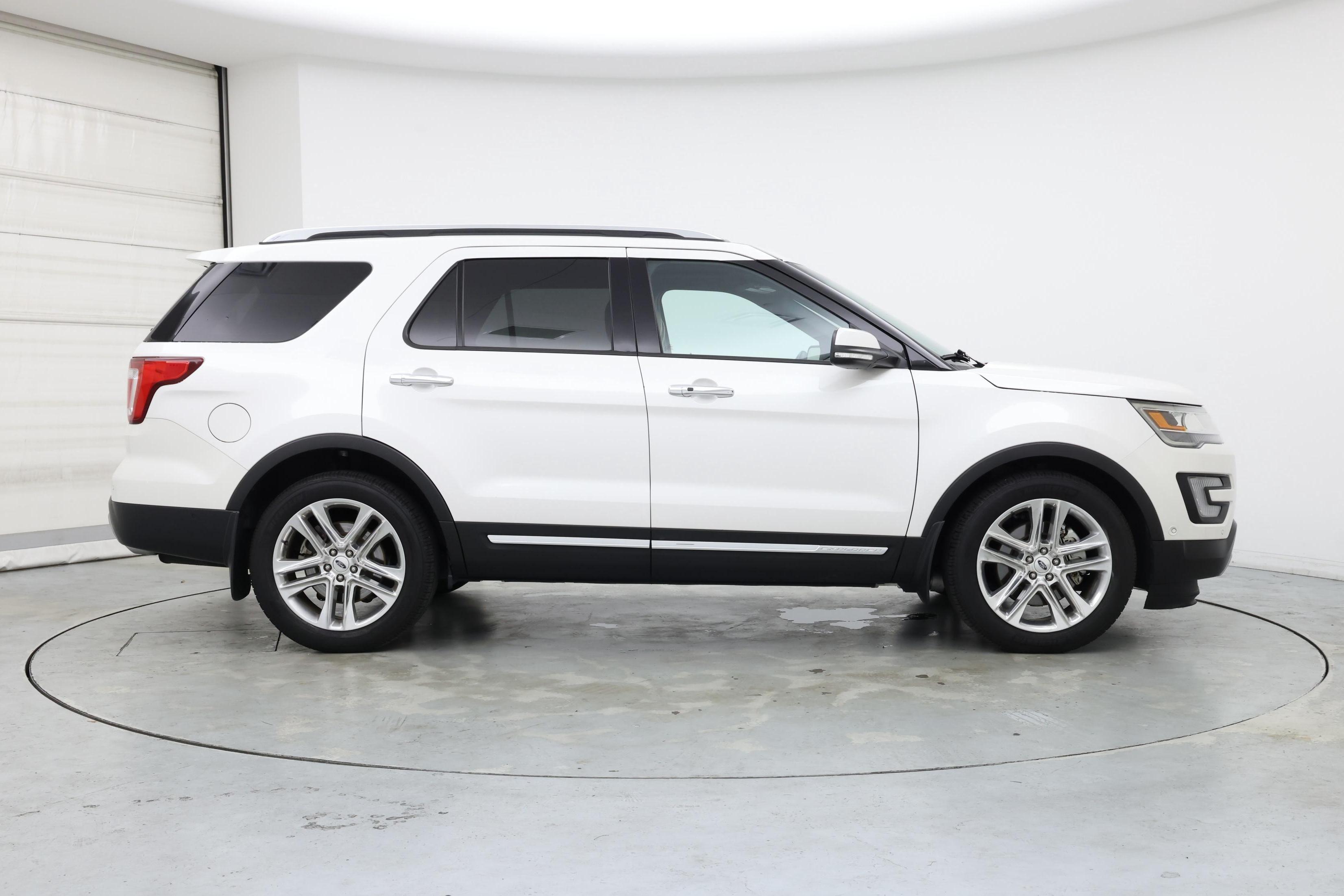 Thumbnail: 2017 Ford Explorer - 7
