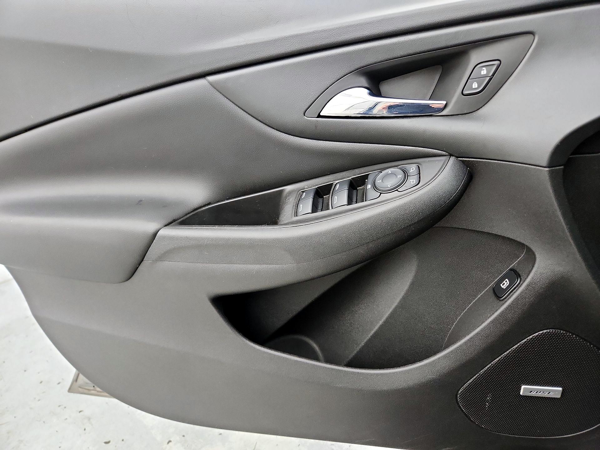 Thumbnail: 2017 Chevrolet Volt - 12