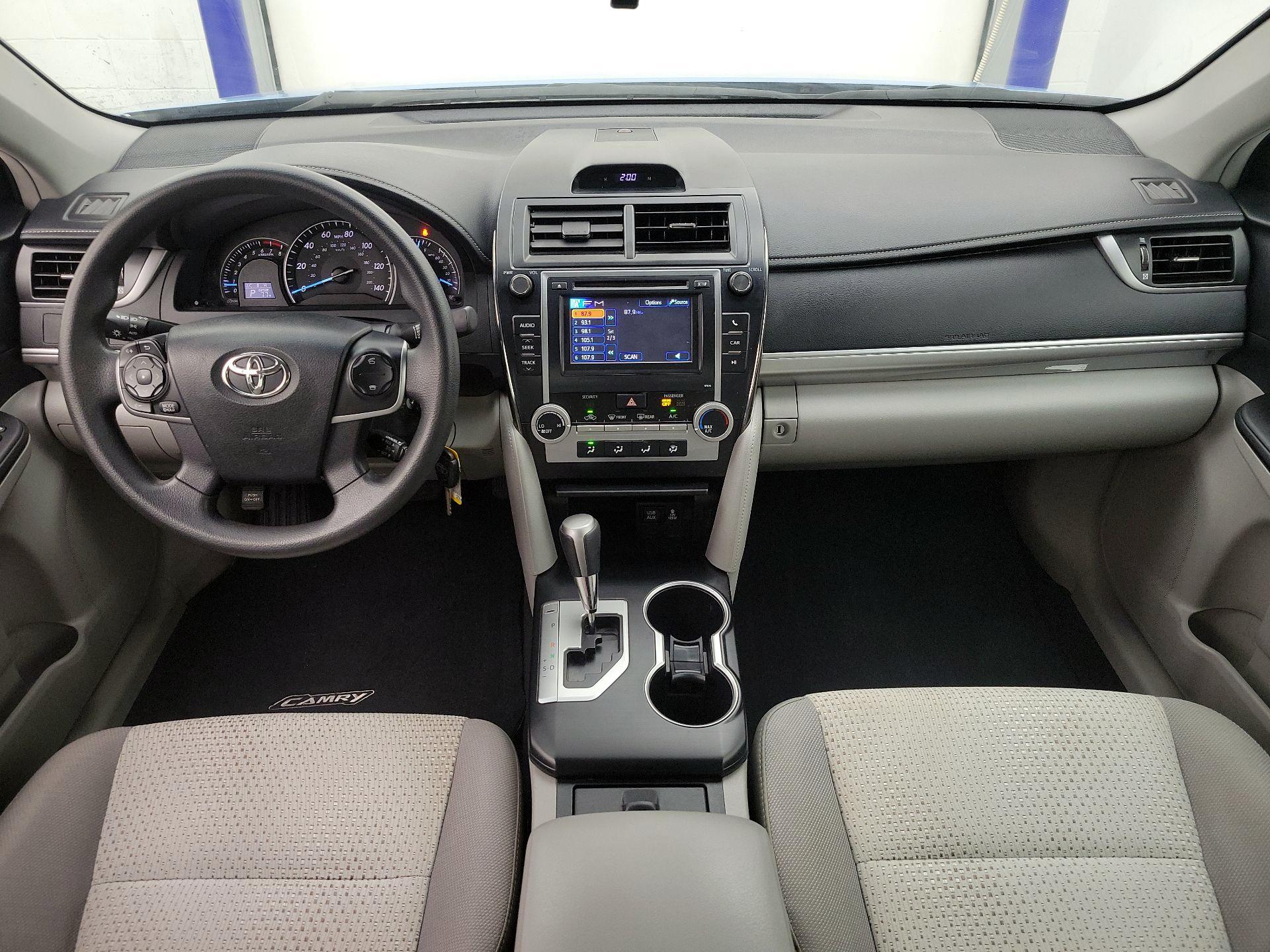 Thumbnail: 2013 Toyota Camry - 9