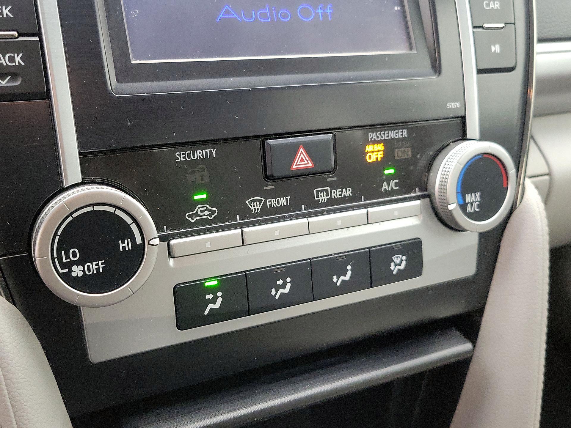 Thumbnail: 2013 Toyota Camry - 15