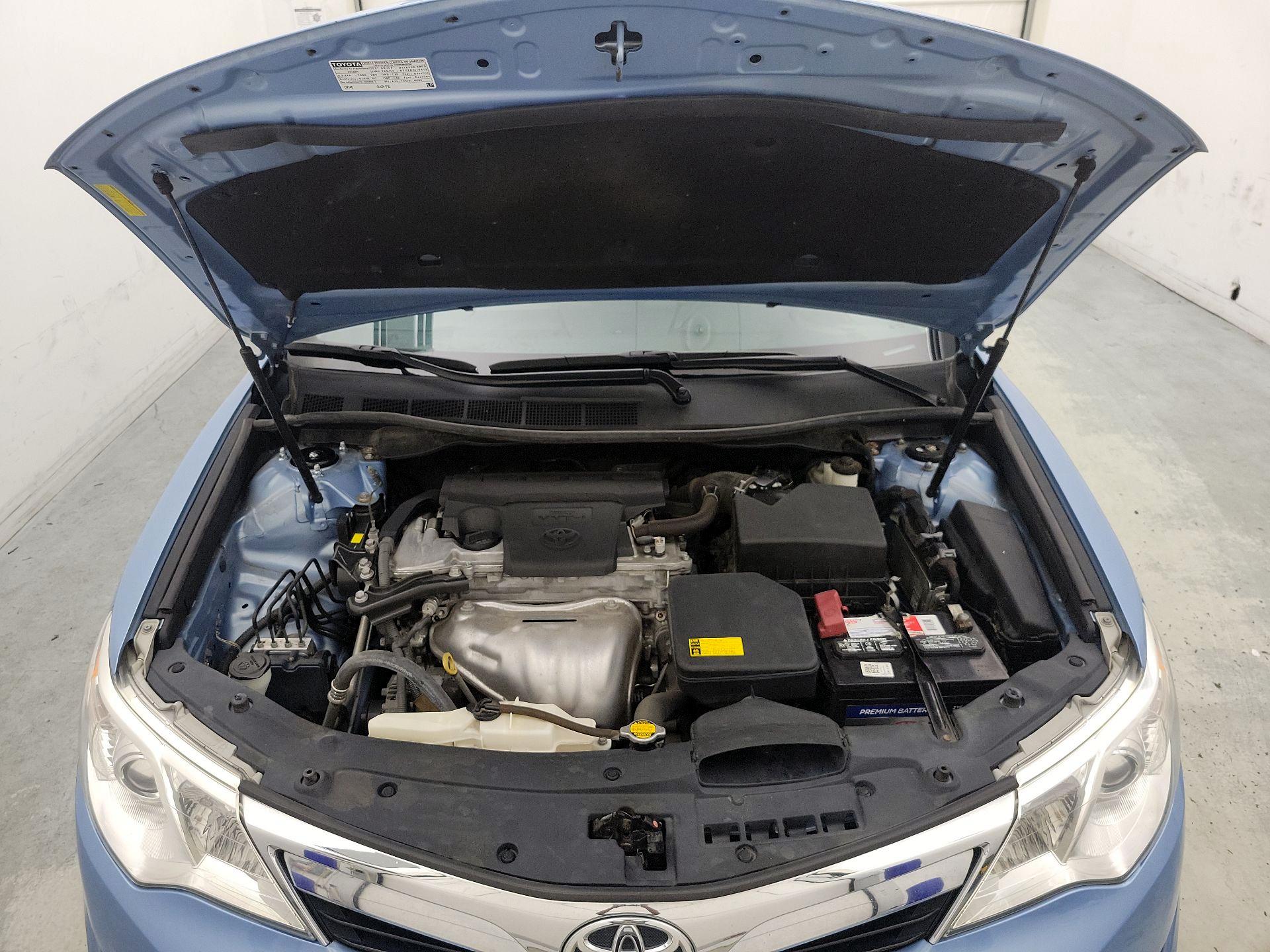 Thumbnail: 2013 Toyota Camry - 20