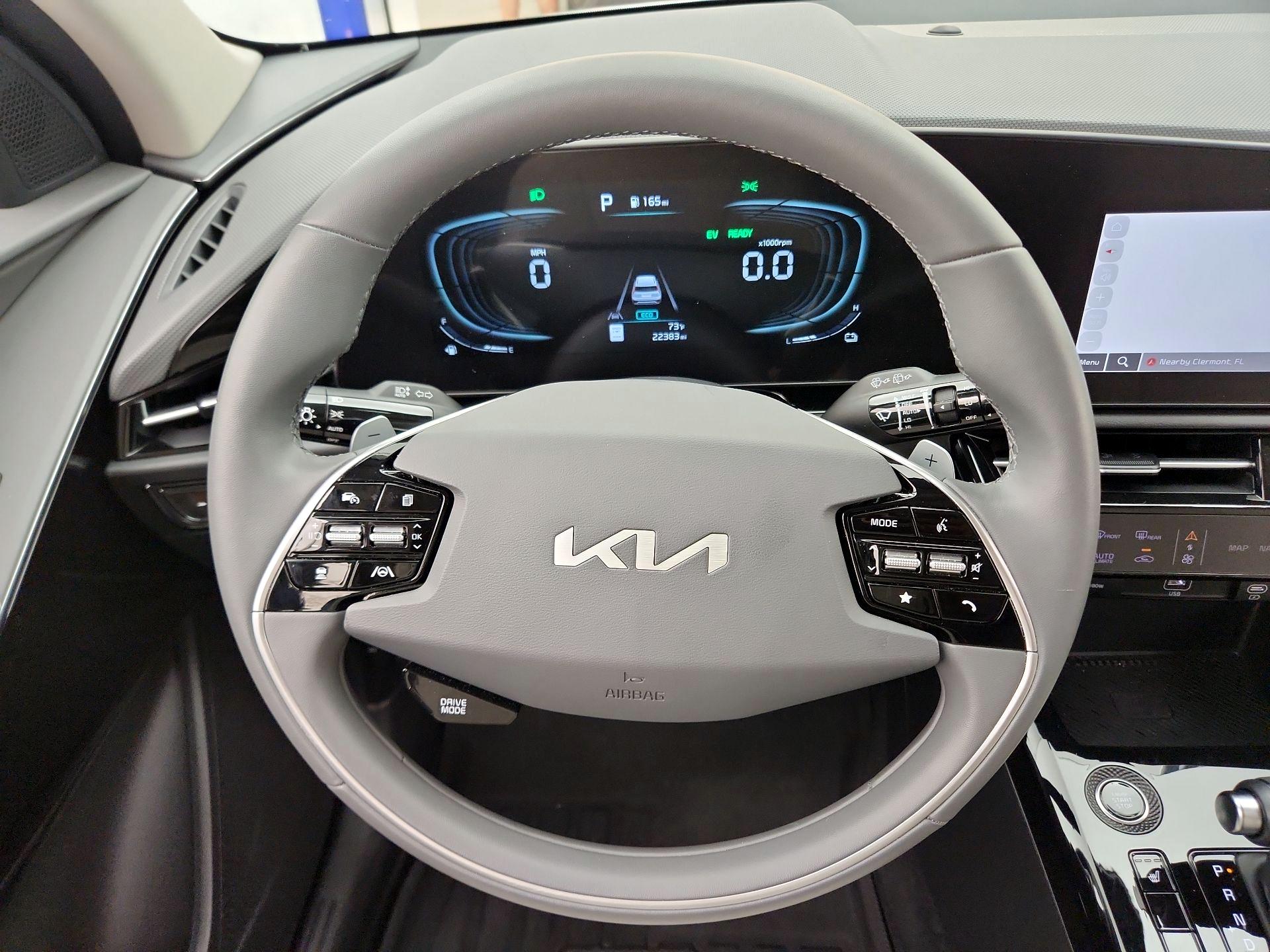 Thumbnail: 2023 Kia Niro - 10