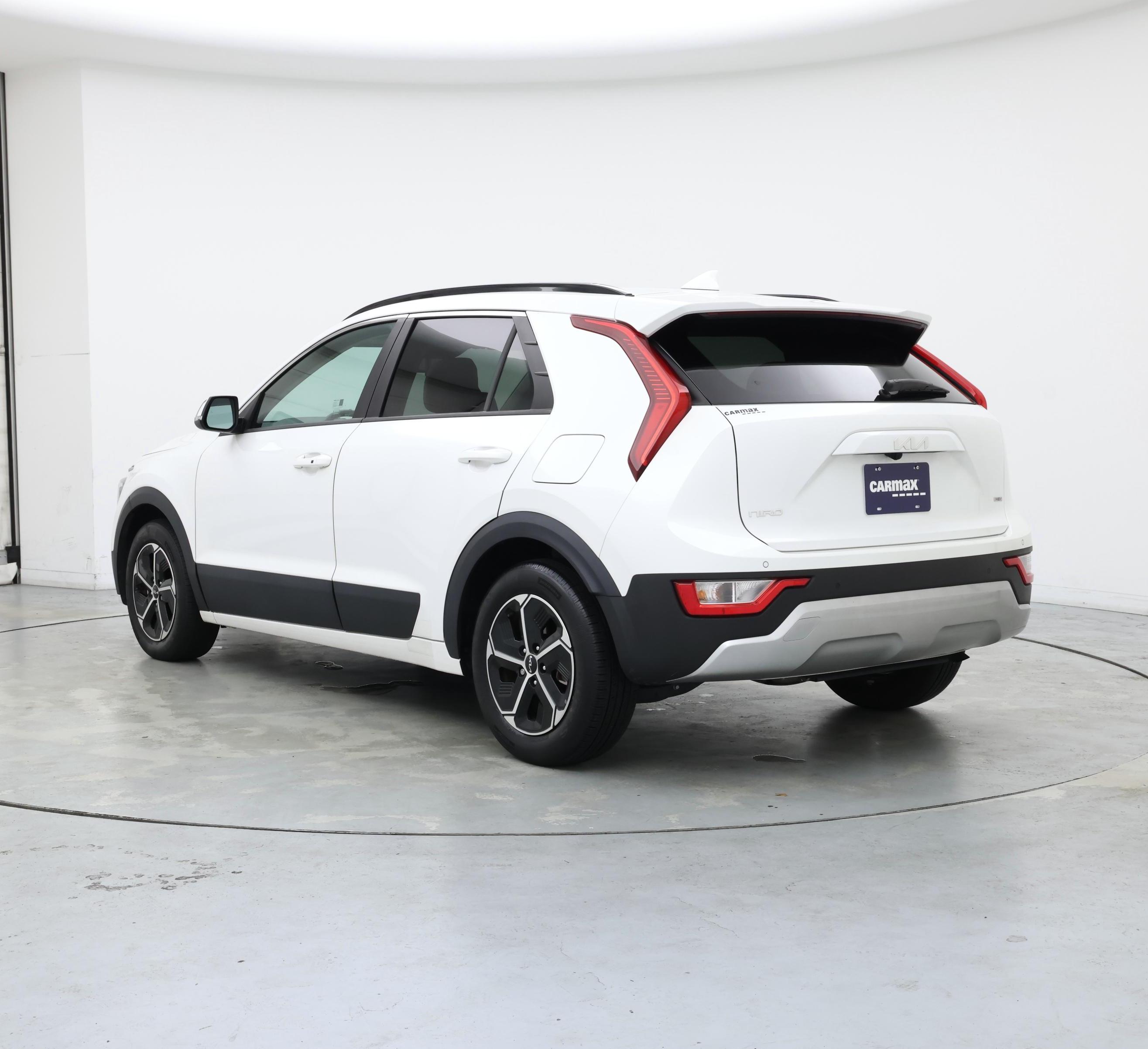Thumbnail: 2023 Kia Niro - 2