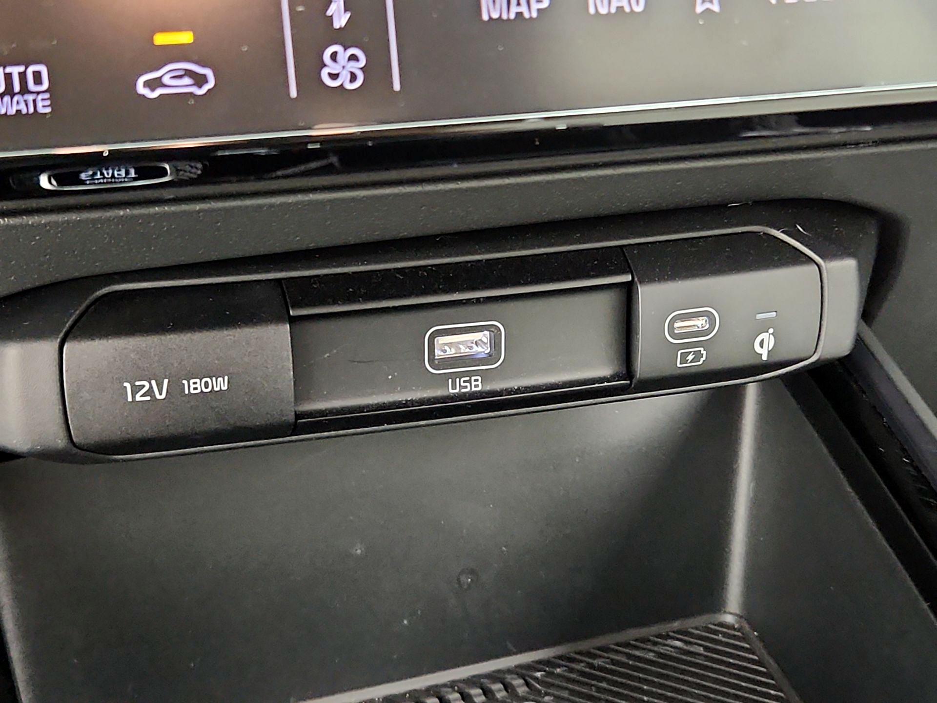 Thumbnail: 2023 Kia Niro - 19