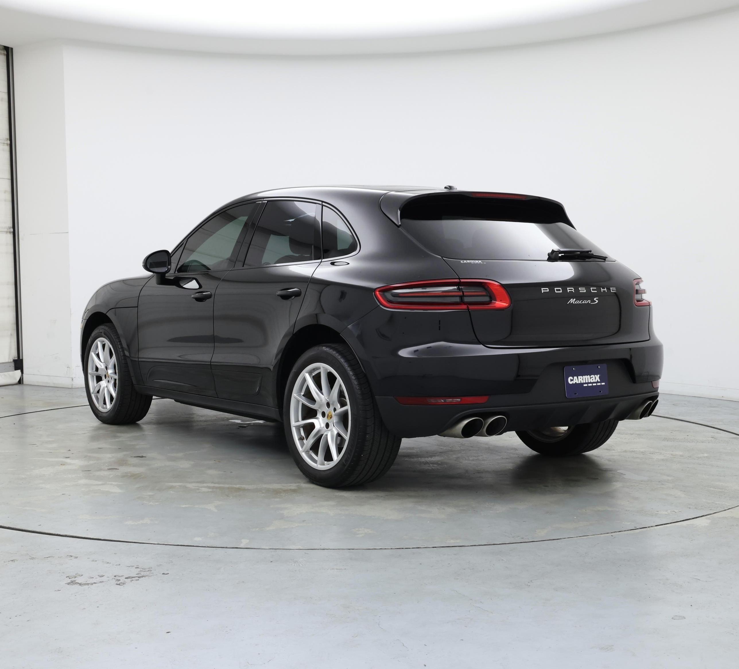 Thumbnail: 2018 Porsche Macan - 2
