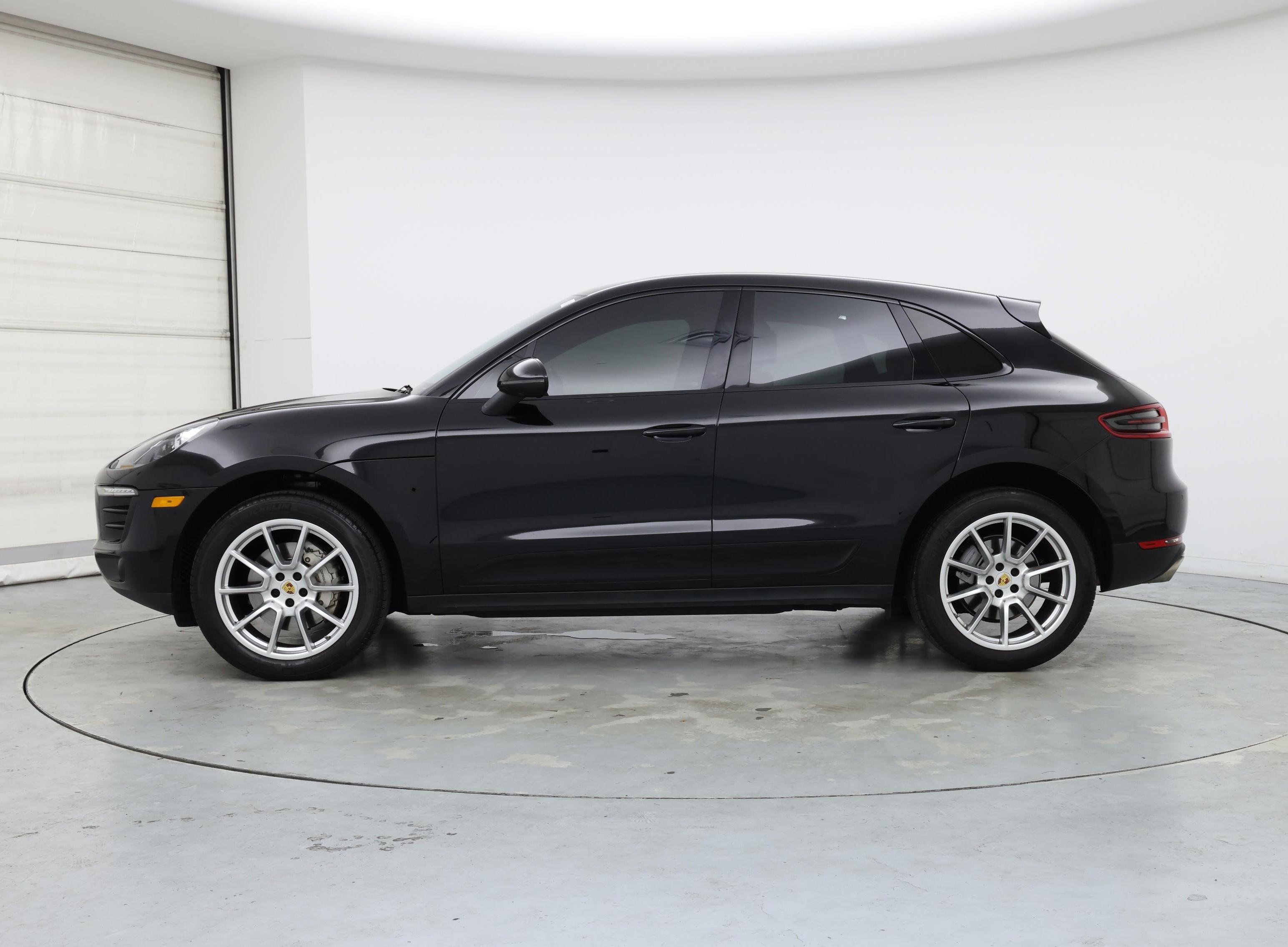 Thumbnail: 2018 Porsche Macan - 3