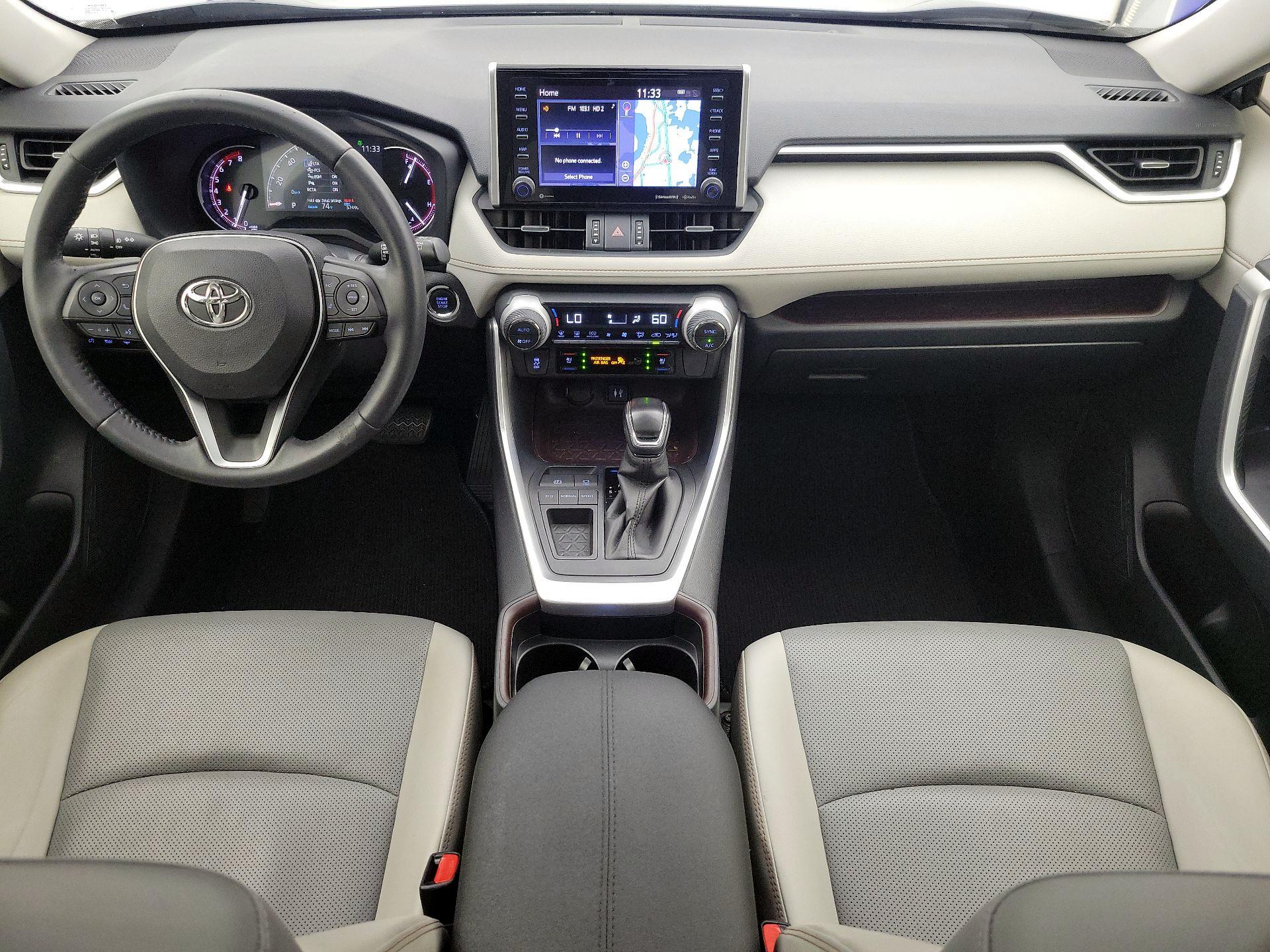 Thumbnail: 2019 Toyota RAV4 - 9