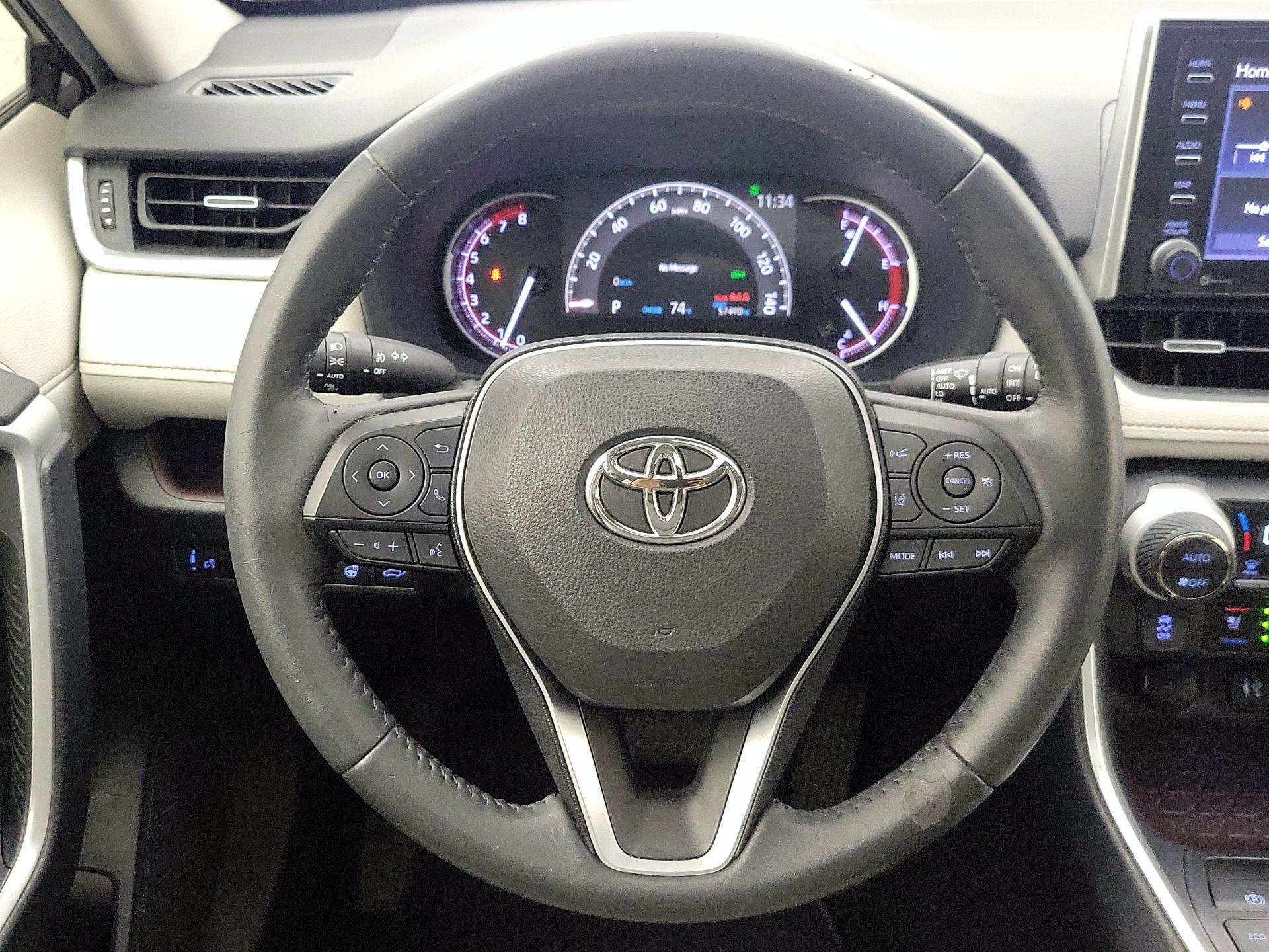 Thumbnail: 2019 Toyota RAV4 - 10