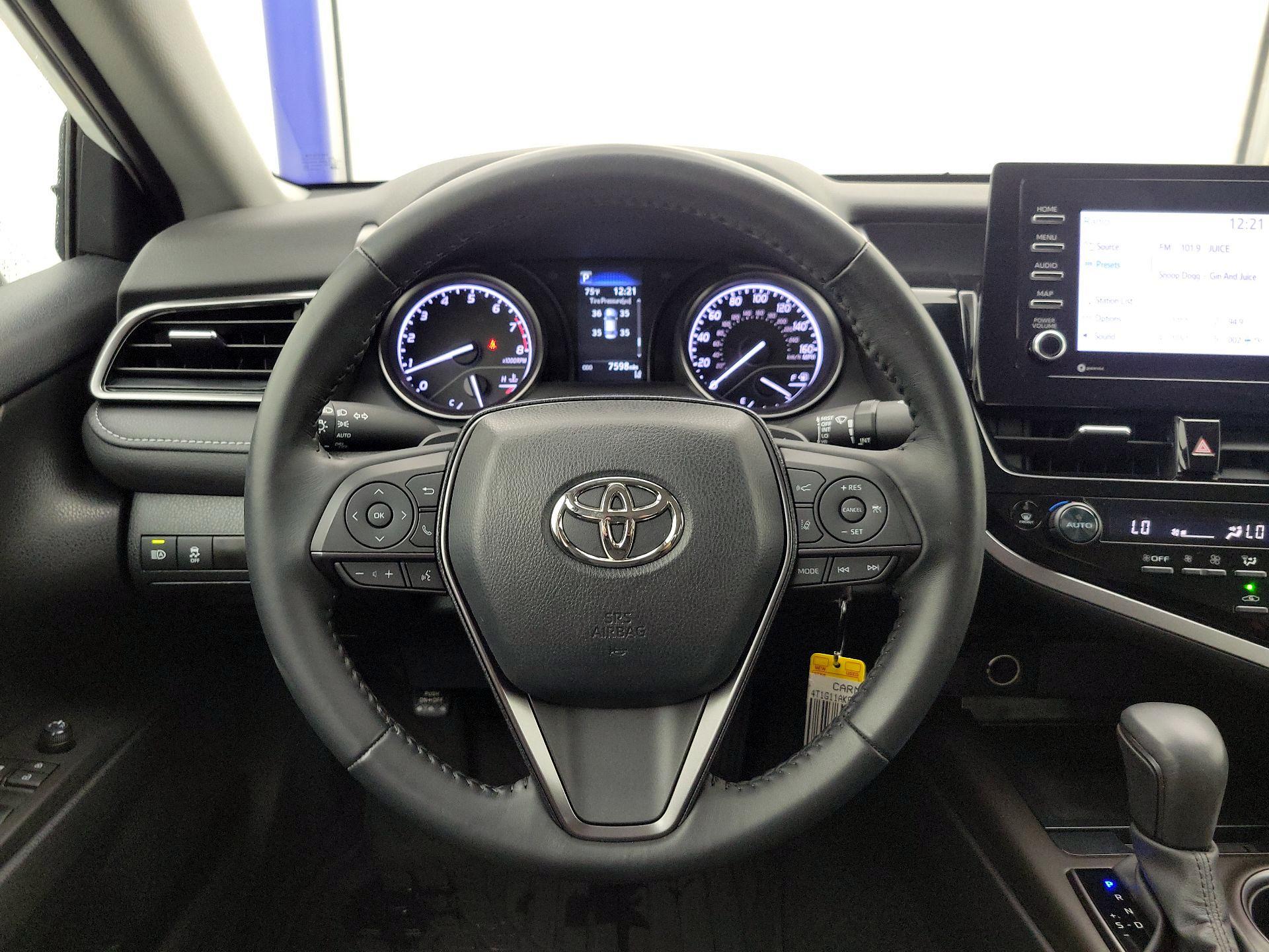 Thumbnail: 2023 Toyota Camry - 10