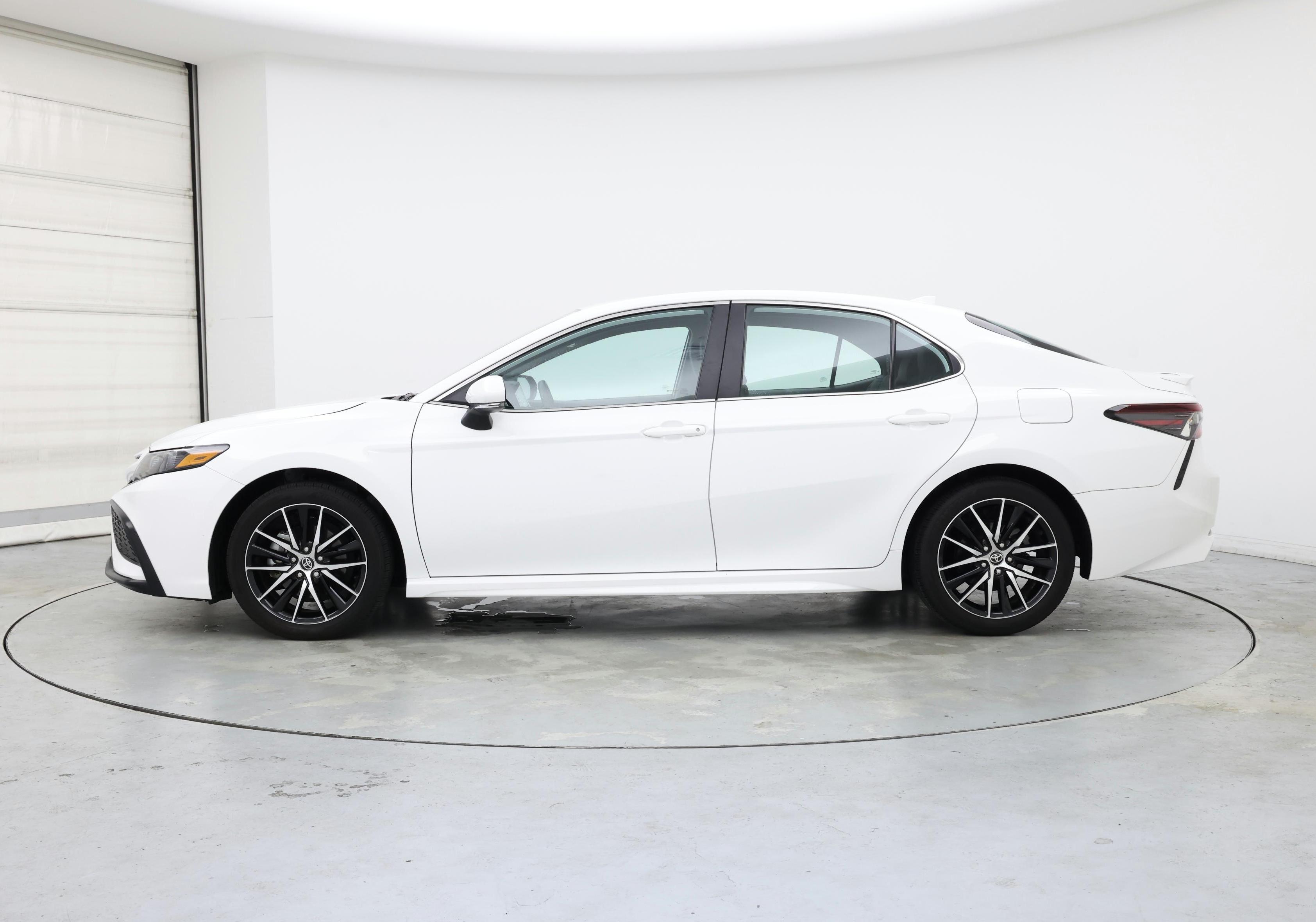 Thumbnail: 2023 Toyota Camry - 3