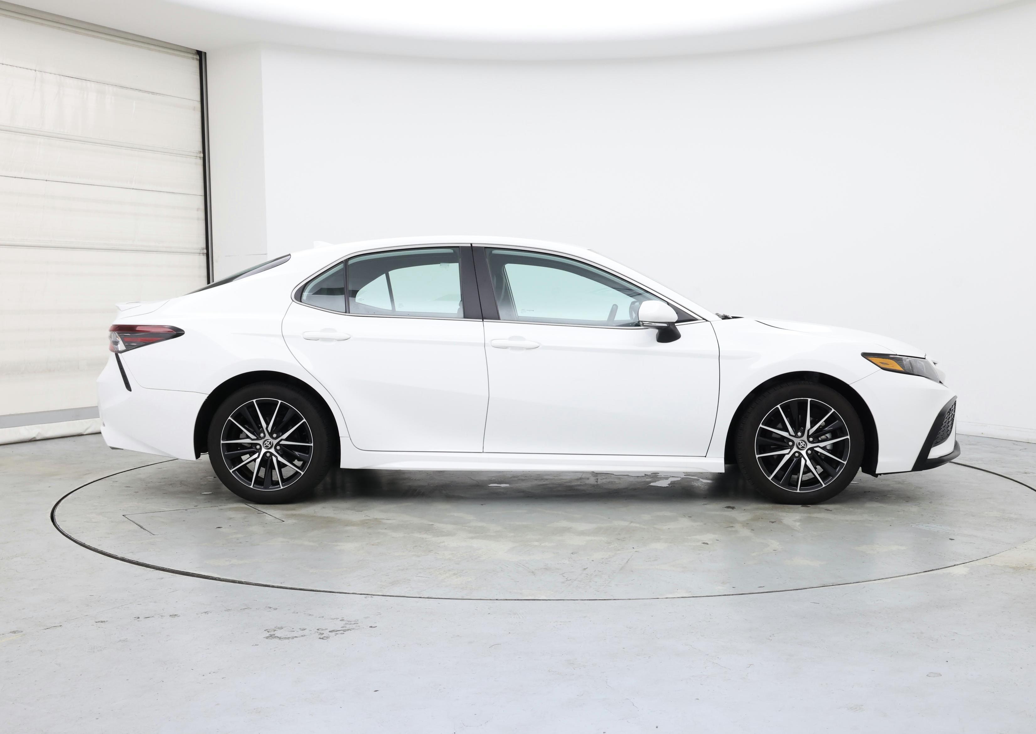 Thumbnail: 2023 Toyota Camry - 7