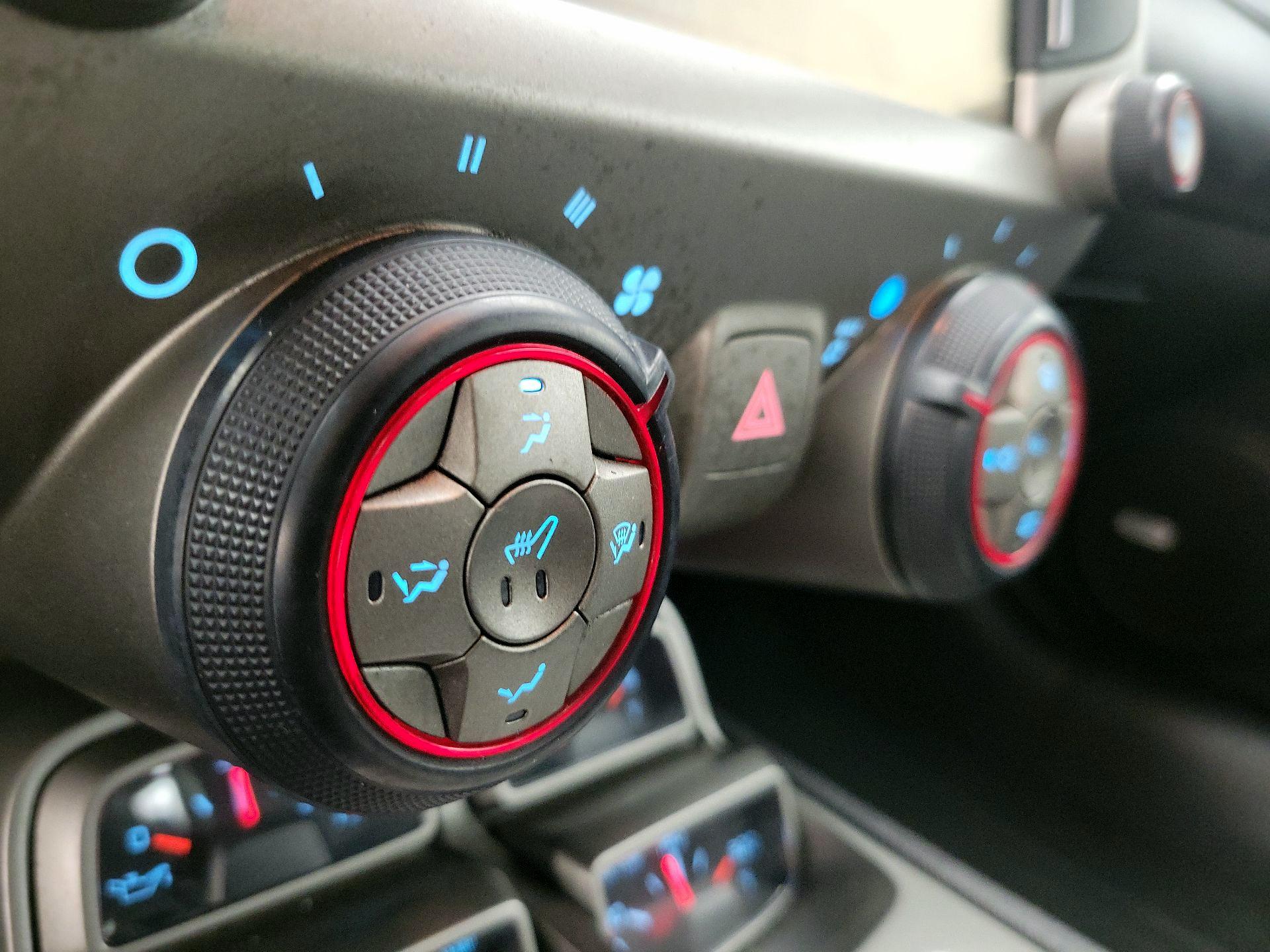 Thumbnail: 2014 Chevrolet Camaro - 16