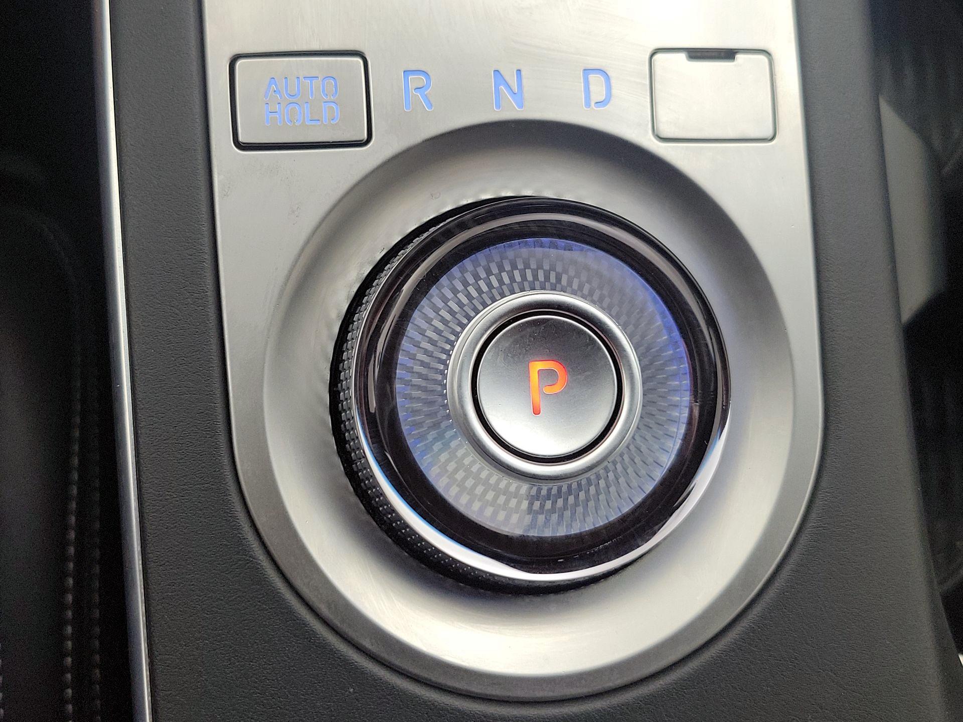 Thumbnail: 2023 Genesis GV70 - 18