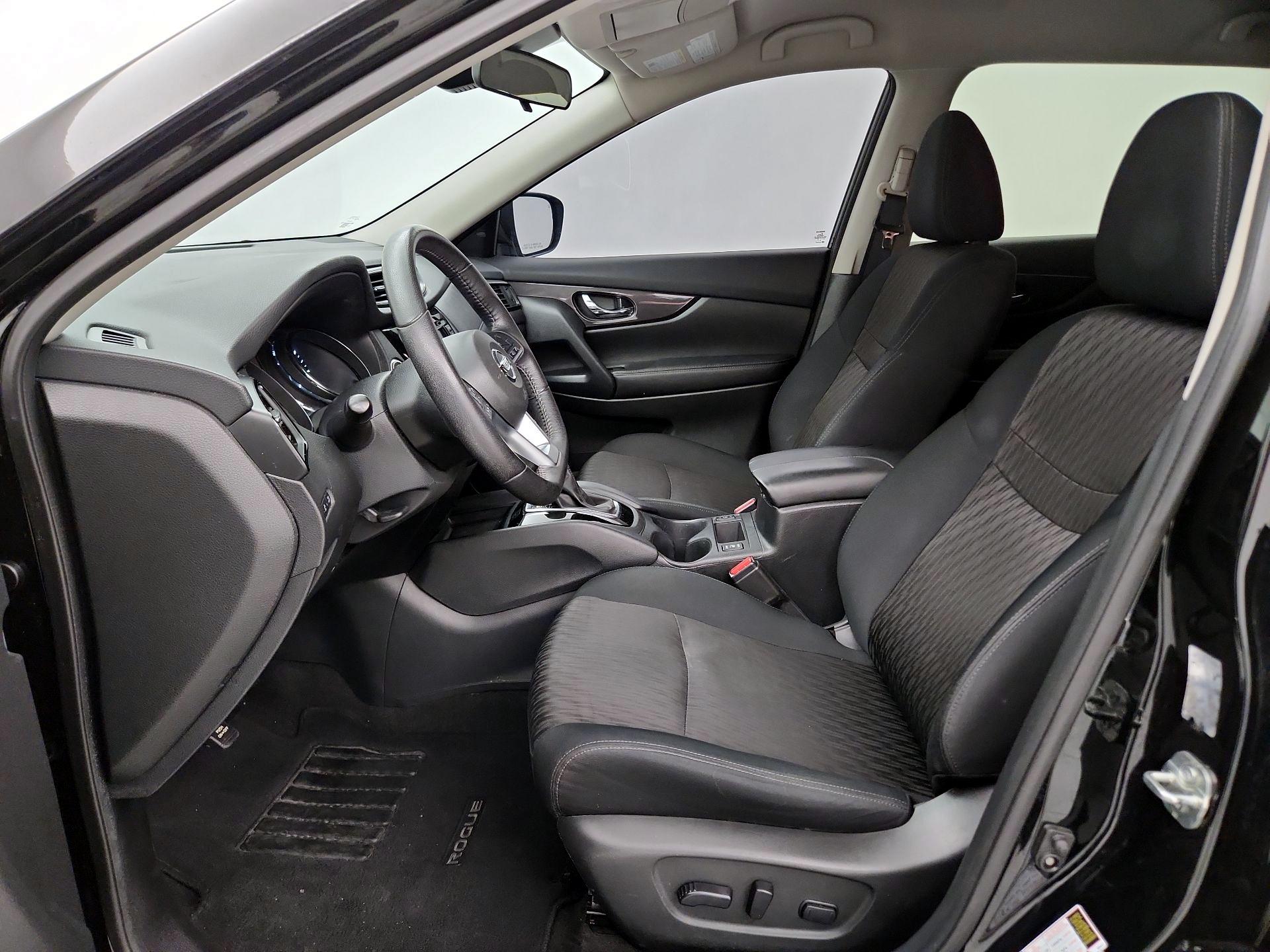 Thumbnail: 2019 Nissan Rogue - 11