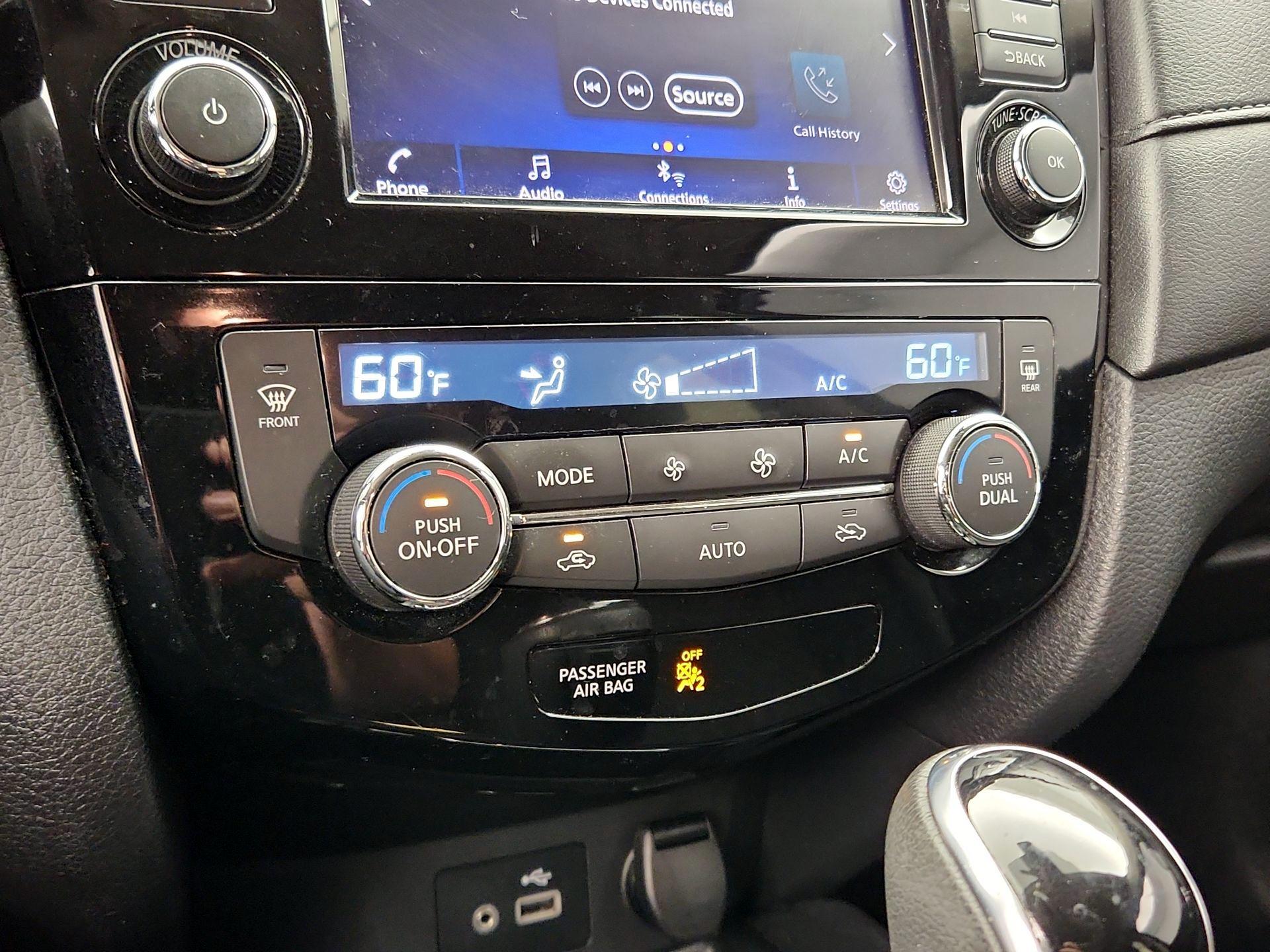 Thumbnail: 2019 Nissan Rogue - 16