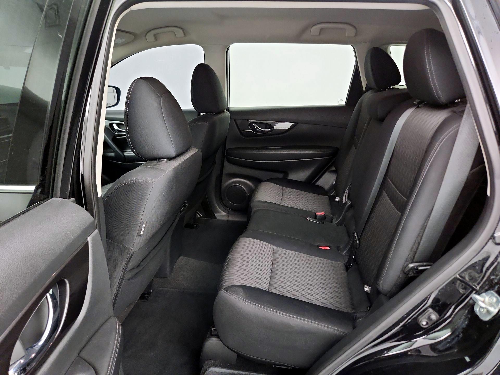 Thumbnail: 2019 Nissan Rogue - 19
