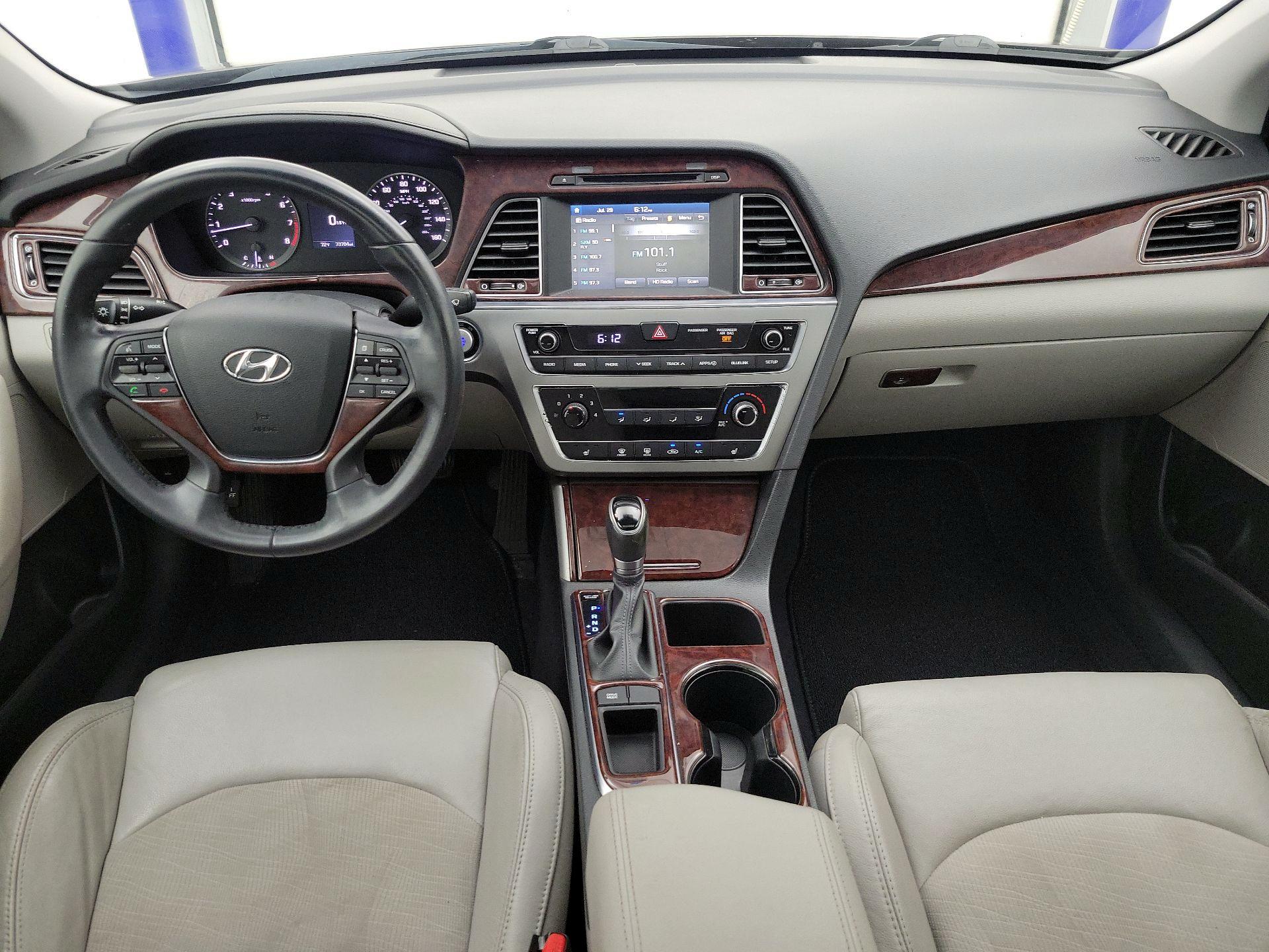 Thumbnail: 2017 Hyundai Sonata - 9