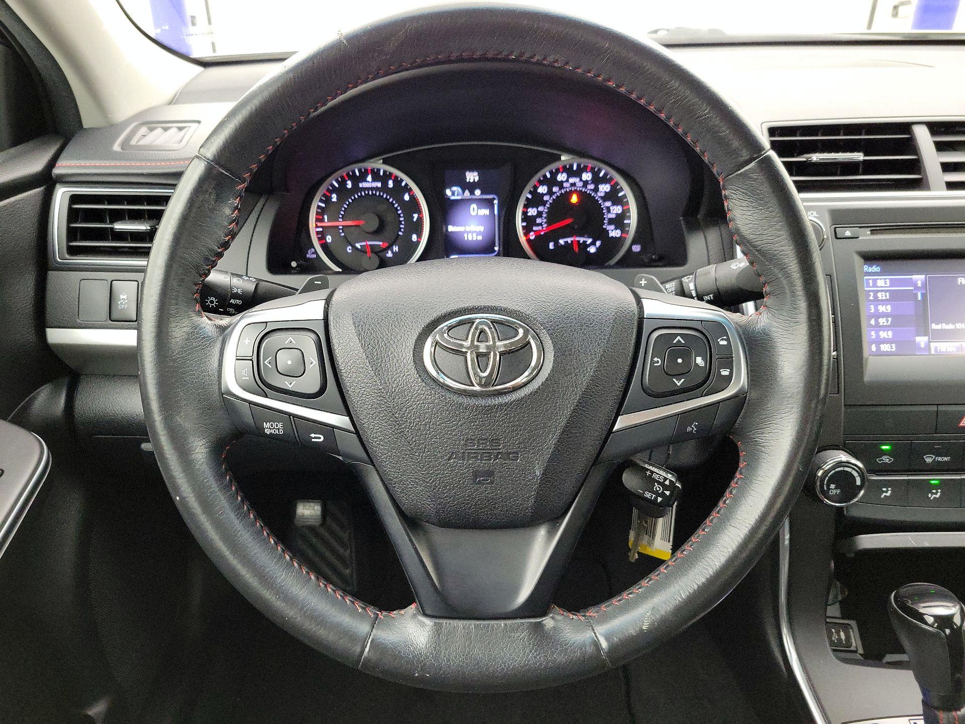 Thumbnail: 2017 Toyota Camry - 10