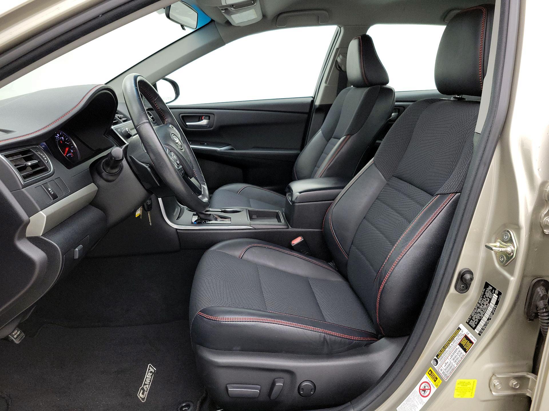 Thumbnail: 2017 Toyota Camry - 11