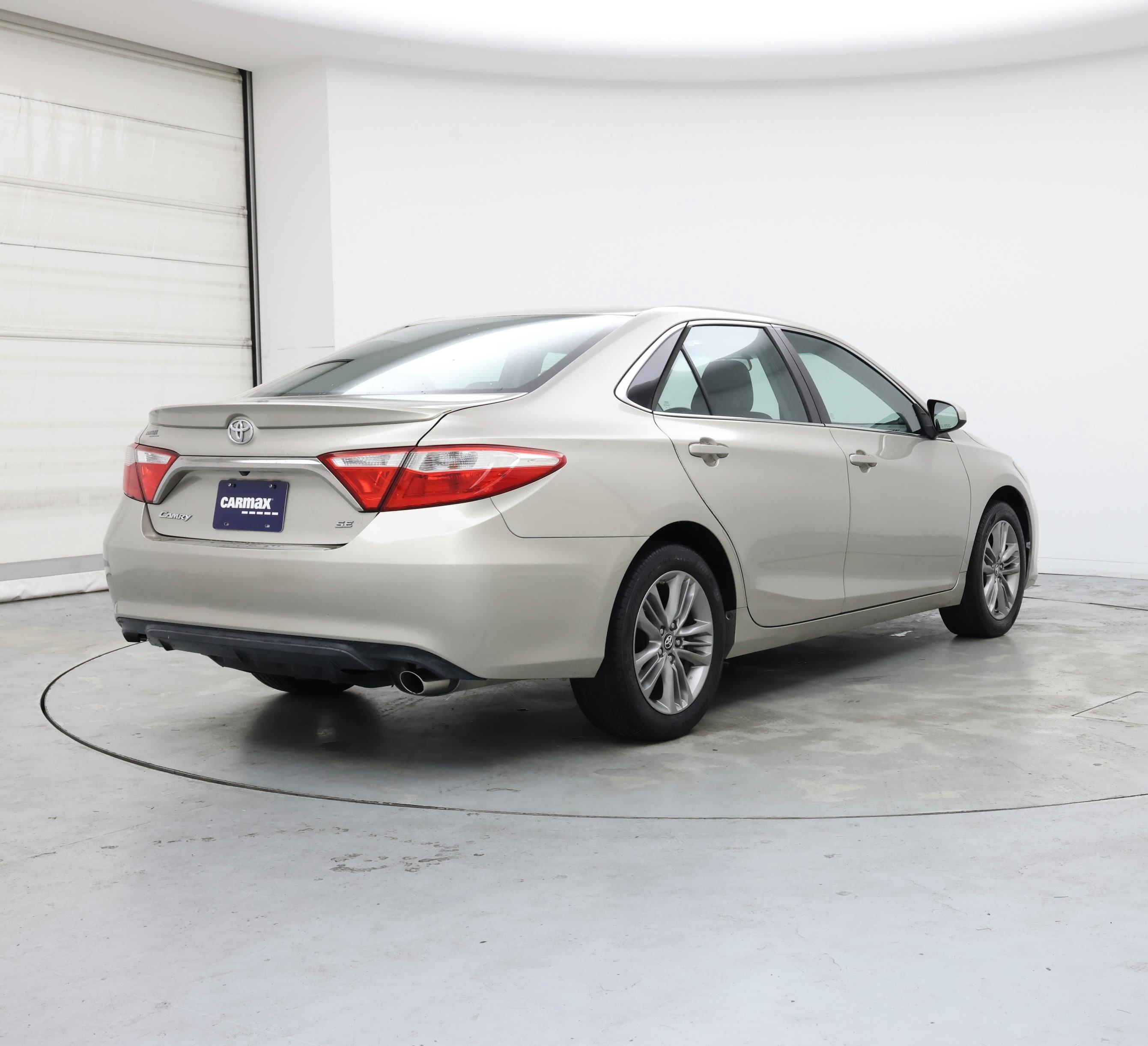 Thumbnail: 2017 Toyota Camry - 8