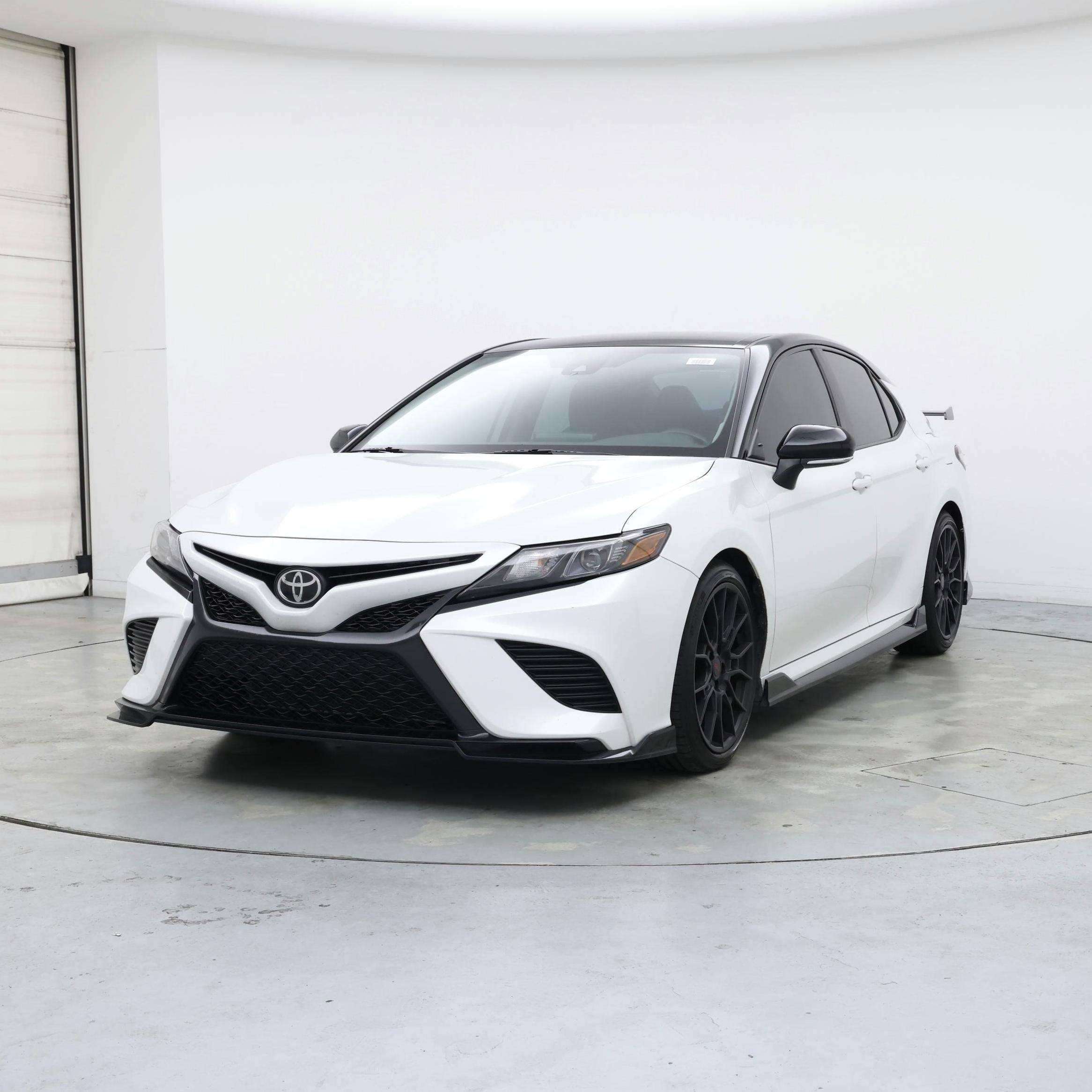 Thumbnail: 2022 Toyota Camry - 4